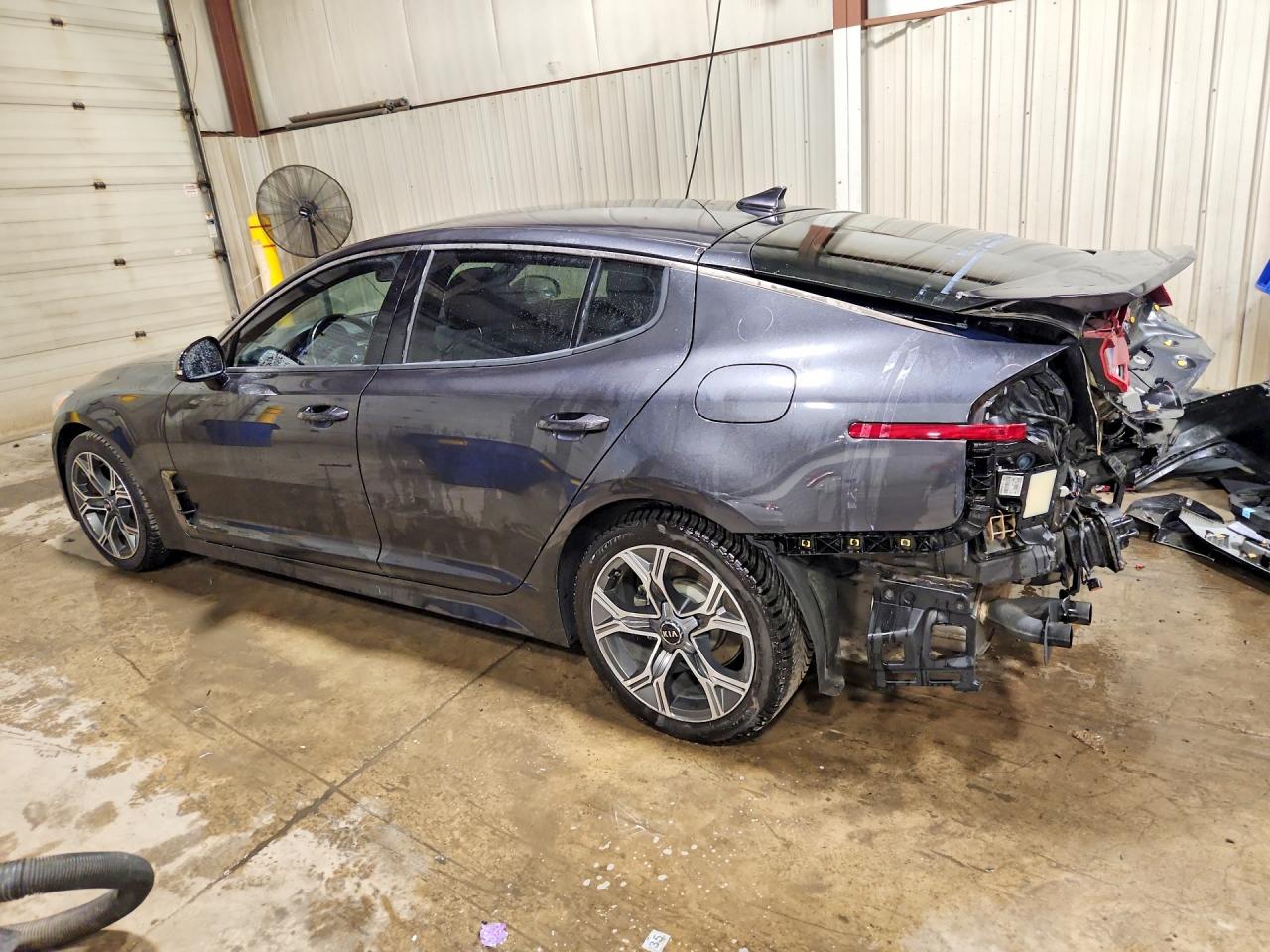 KNAE15LA9M6089782 · 2021 KIA STINGER · 2/13