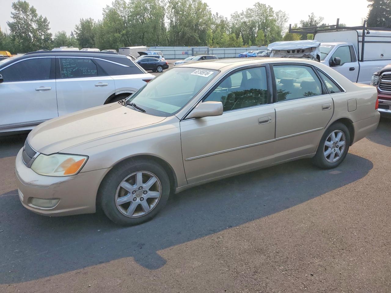 4T1BF28B32U234035 · 2002 TOYOTA AVALON