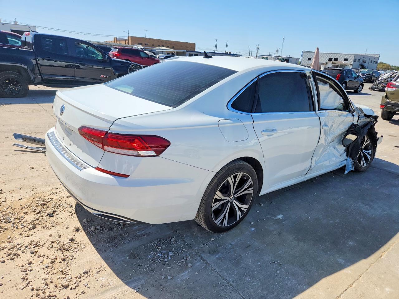 1VWSA7A36NC004225 · 2022 VOLKSWAGEN PASSAT · 3/13