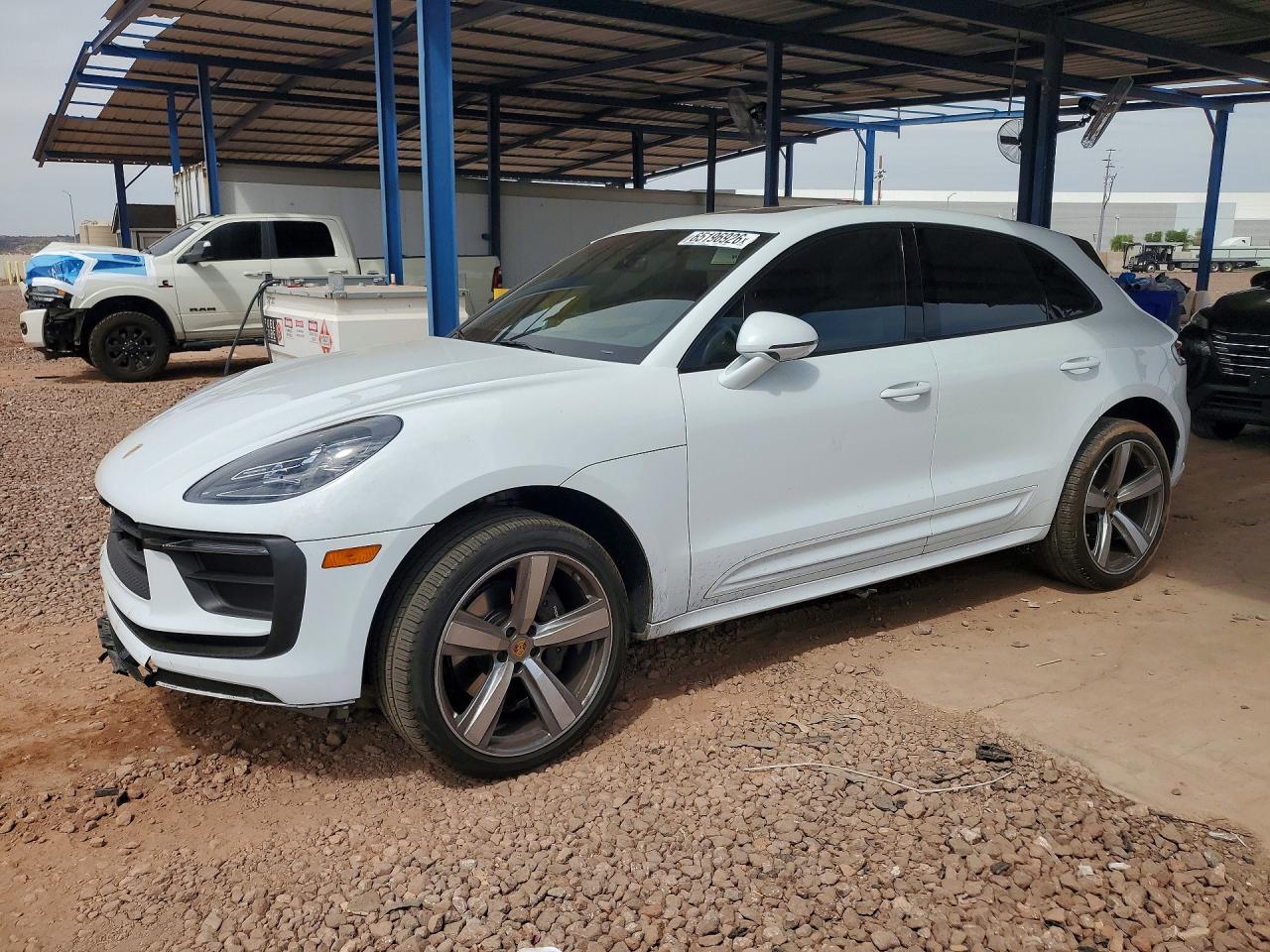 2023 PORSCHE MACAN