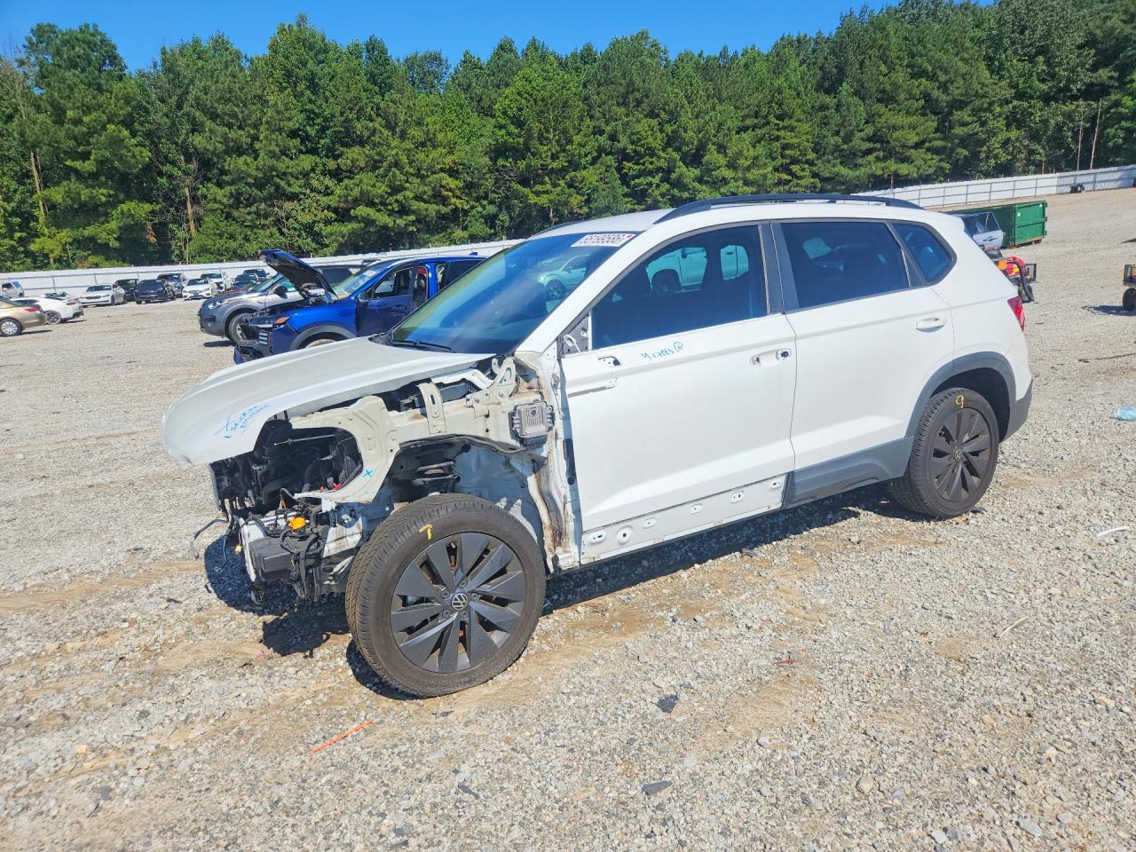 3VVCX7B28NM031759 · 2022 VOLKSWAGEN TAOS