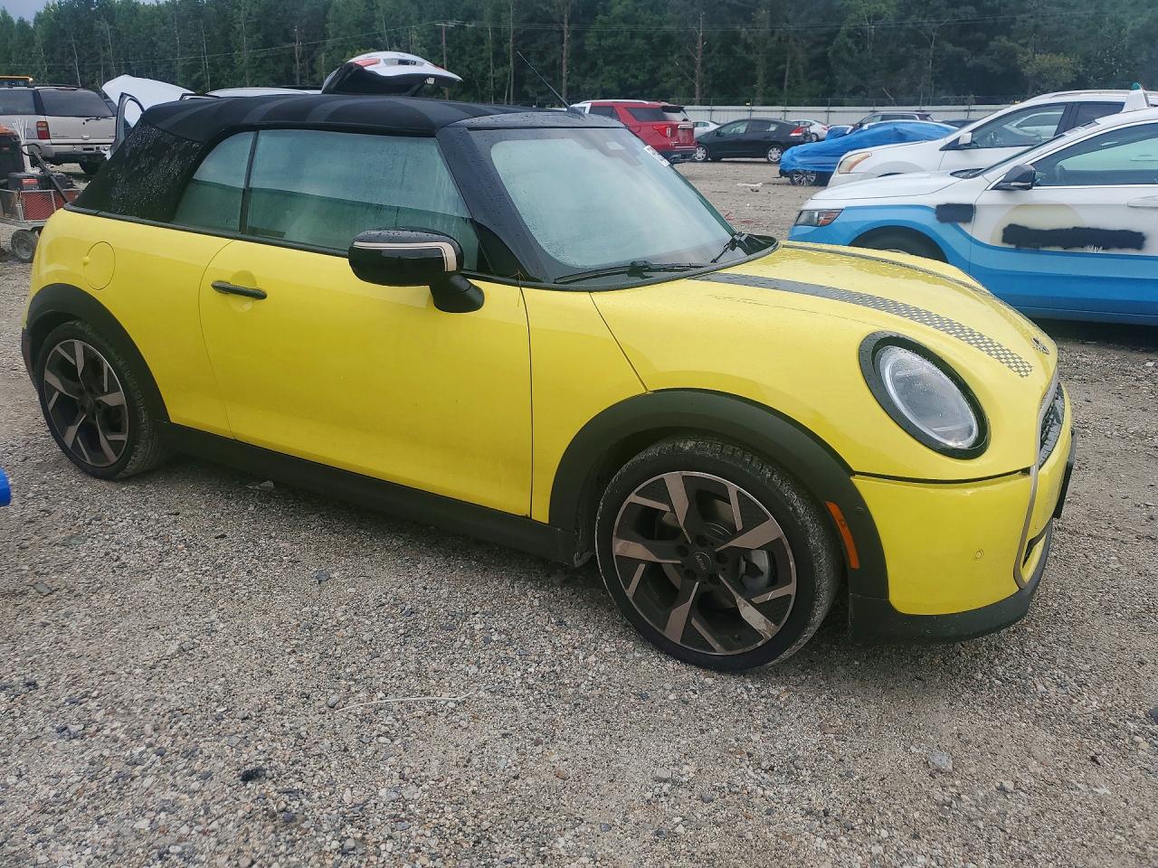 WMW23GX04S2X61875 · 2025 MINI COOPER · 4/13