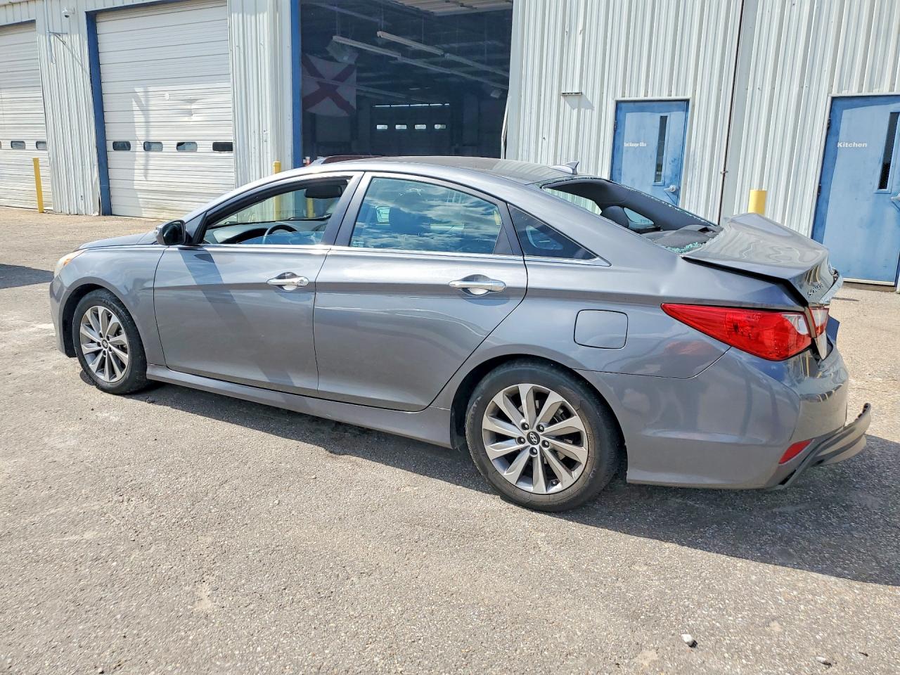 5NPEC4AB9EH860946 · 2014 HYUNDAI SONATA · 2/12
