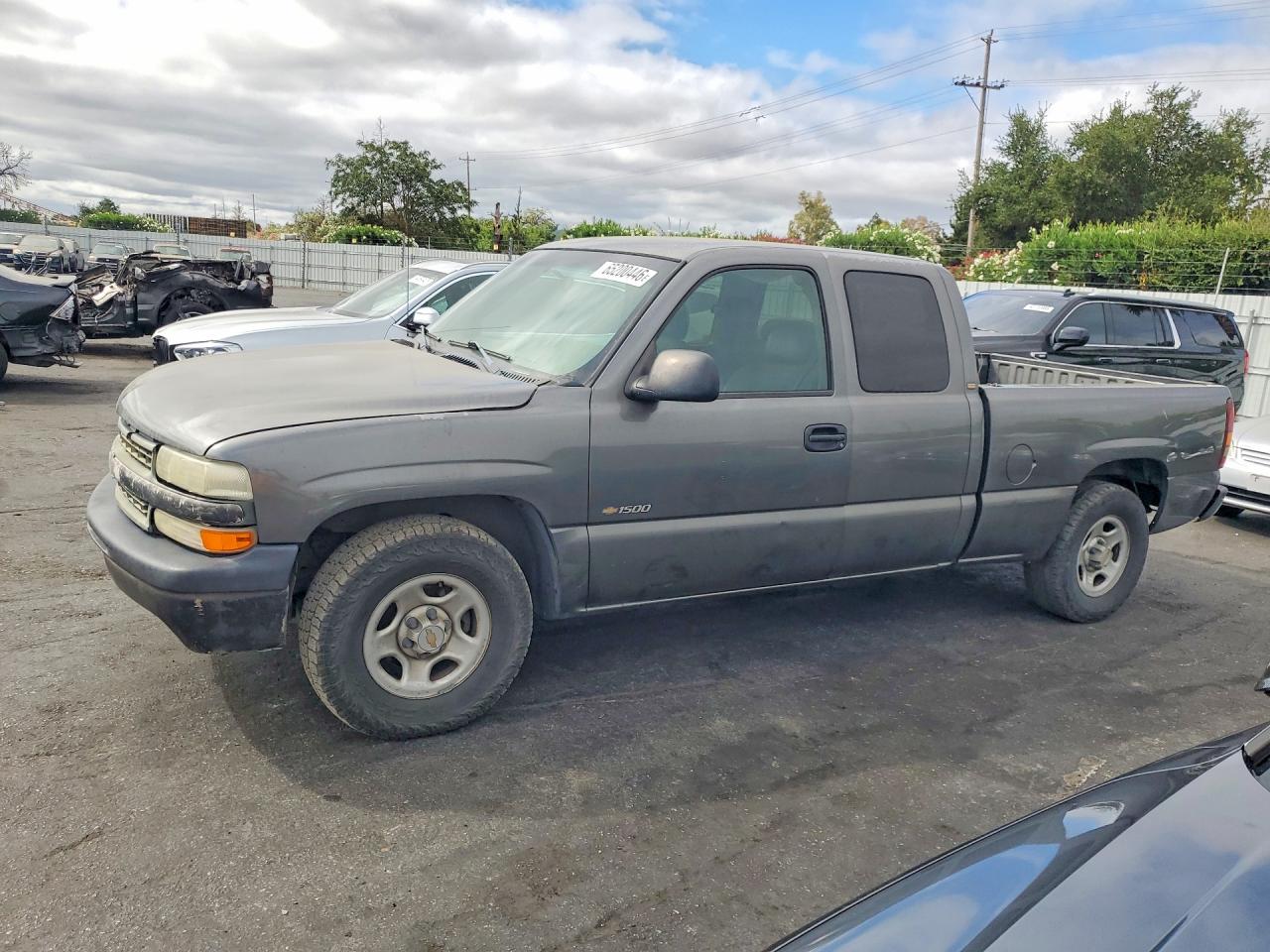 2GCEC19W611303185 · 2001 CHEVROLET SILVERADO