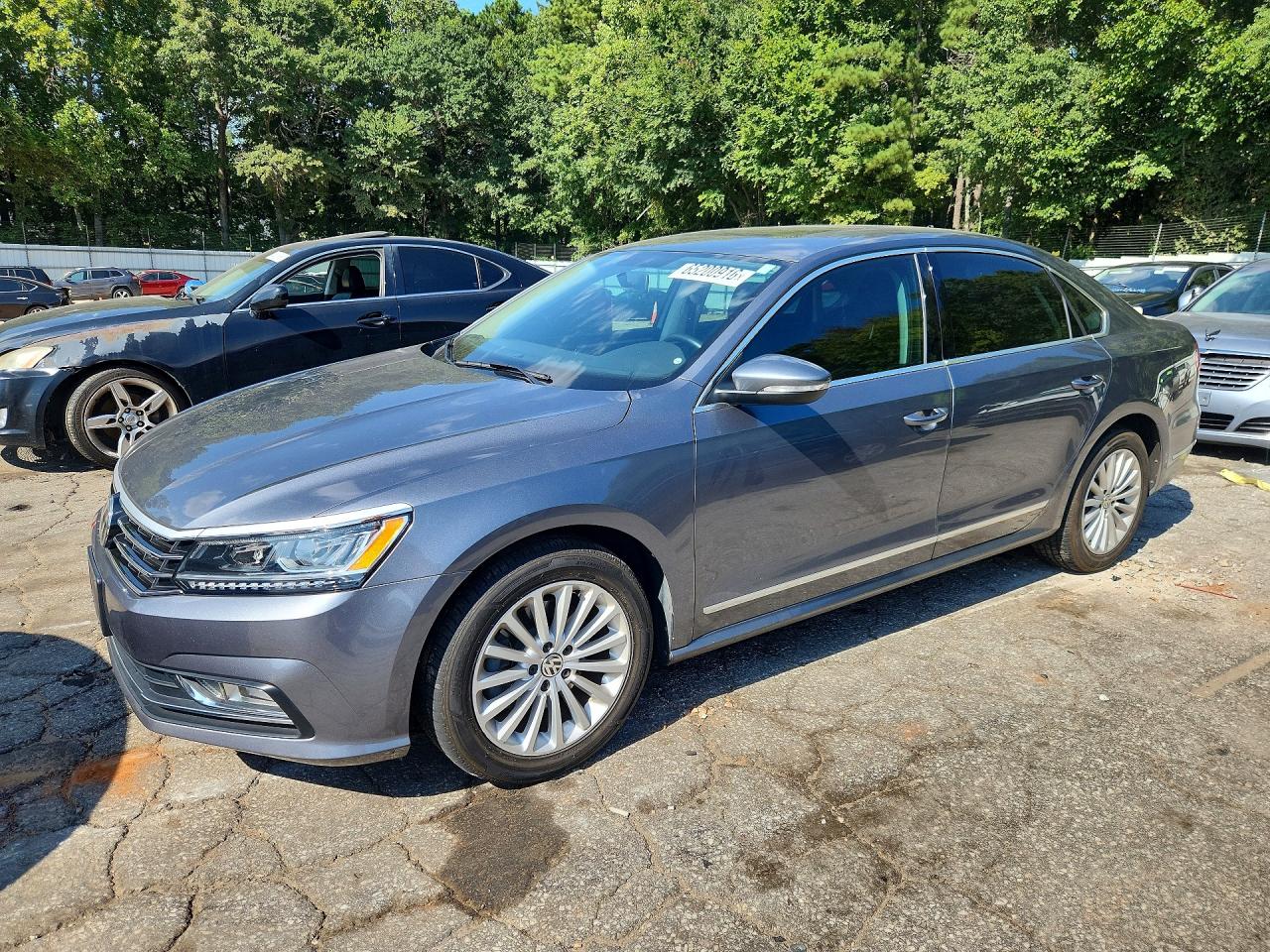 2017 VOLKSWAGEN PASSAT