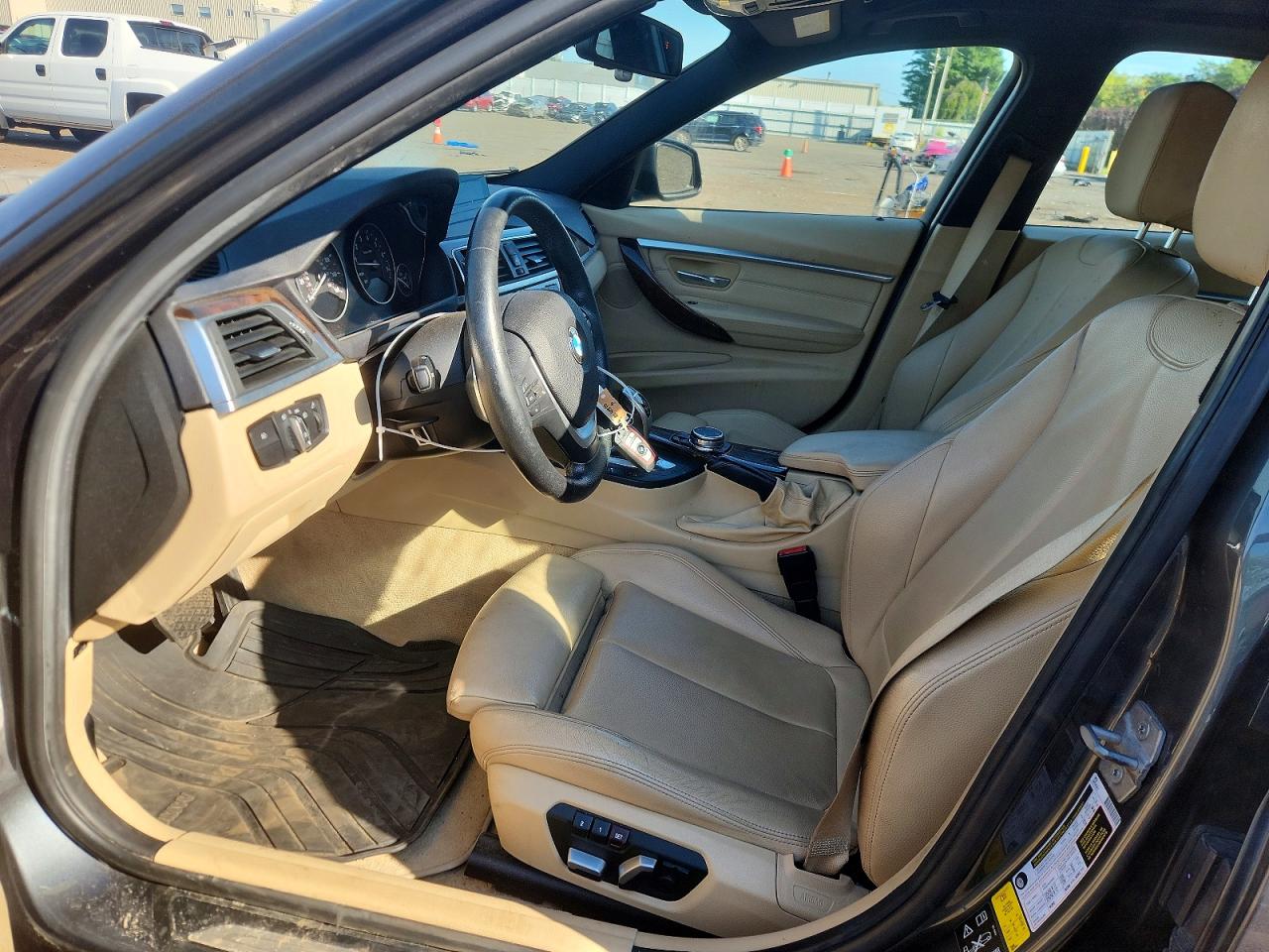 WBA8E3G56GNU05569 · 2016 BMW 328 · 7/12