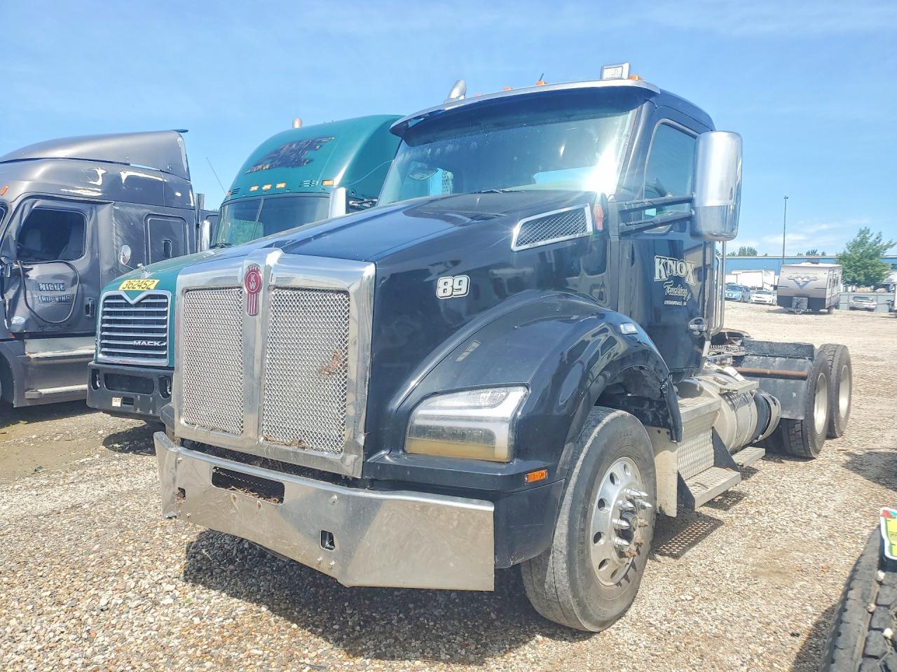 2019 KENWORTH T880