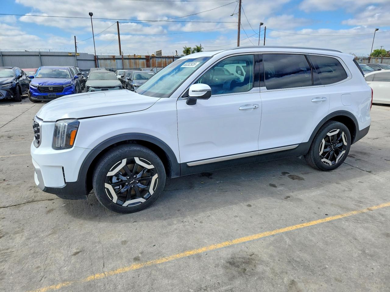5XYP64GC8RG562997 · 2024 KIA TELLURIDE