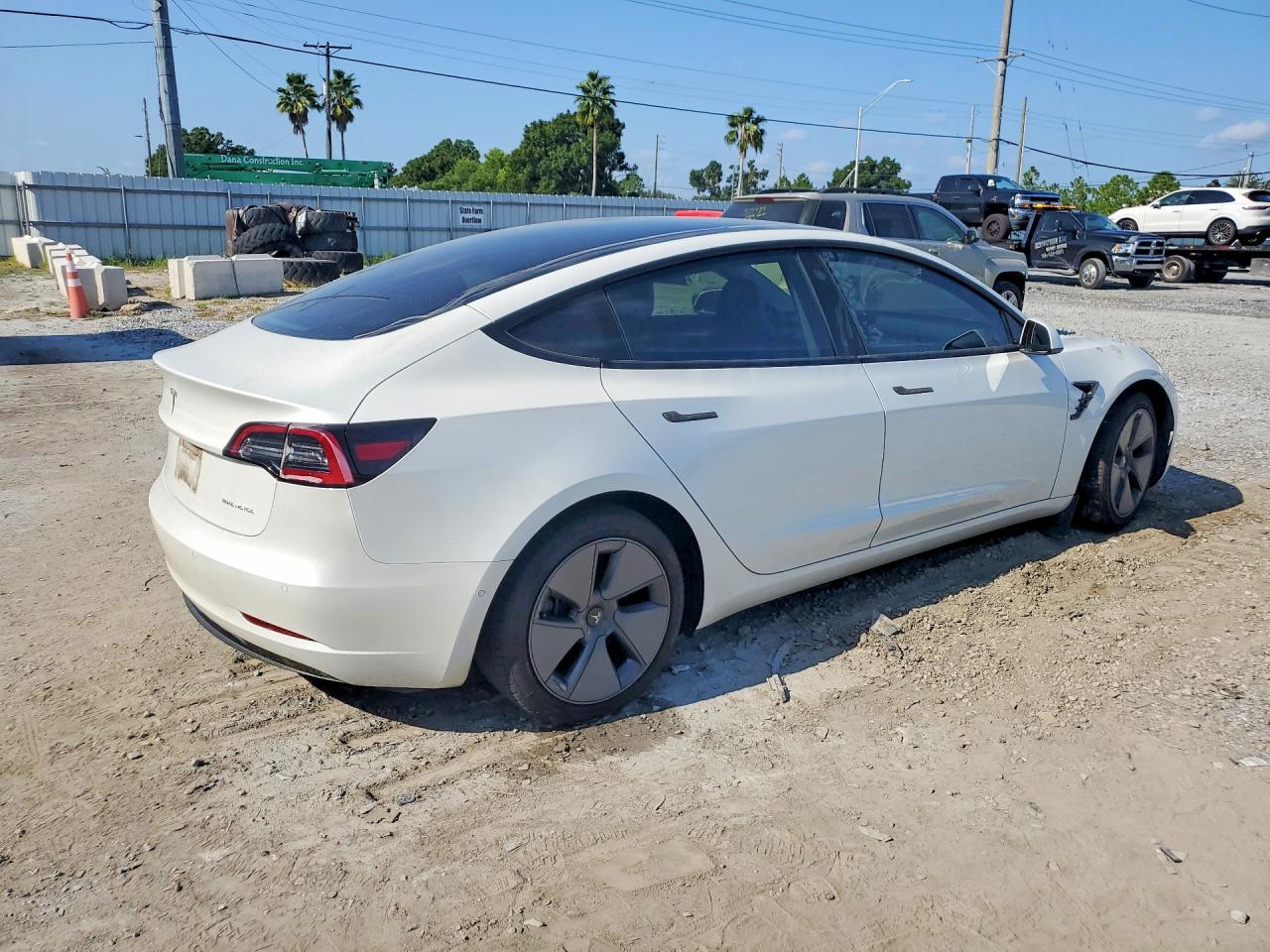 5YJ3E1EB6MF992702 · 2021 TESLA MODEL 3 · 3/12