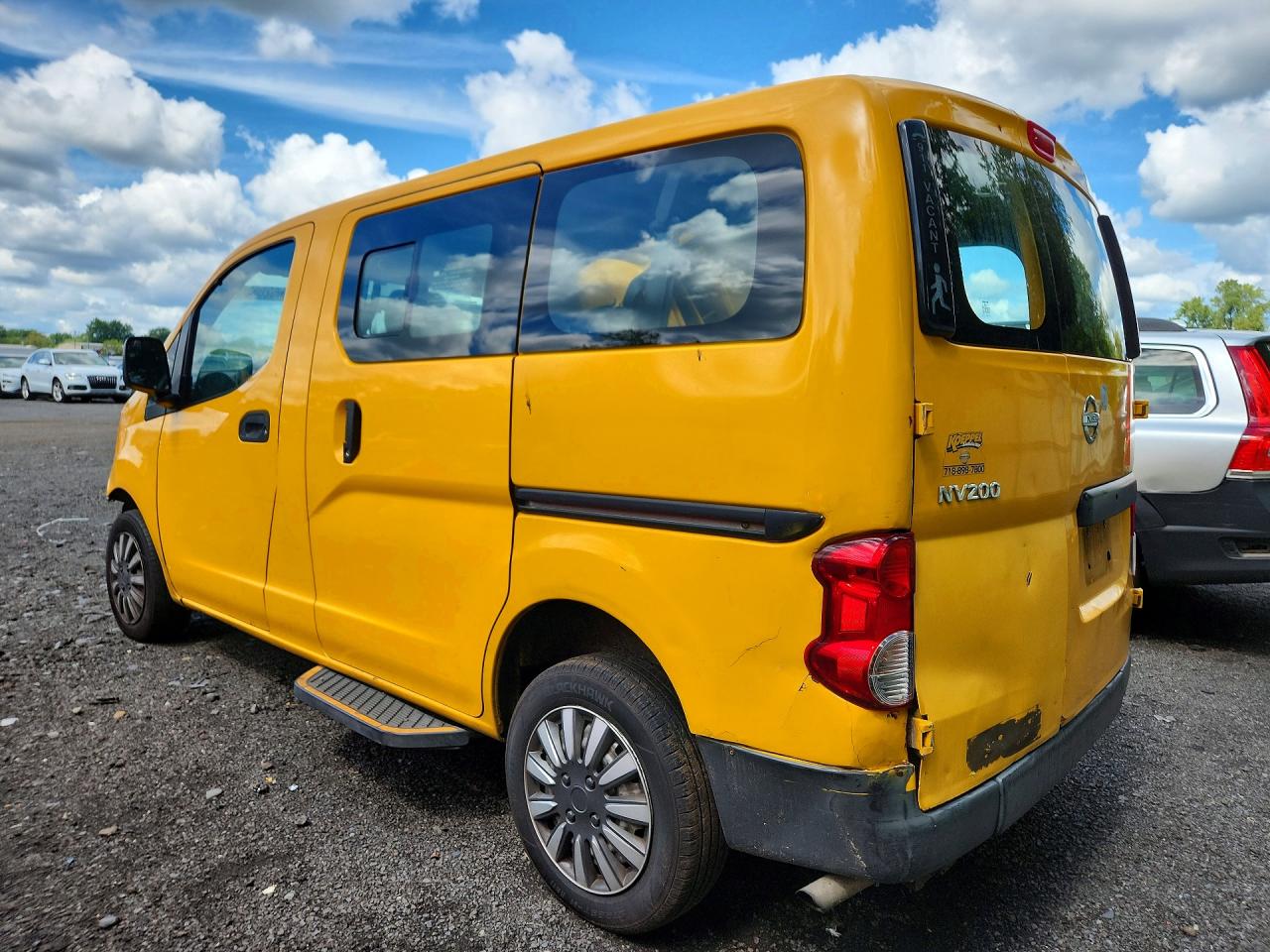 3N8CM0JT1GK700126 · 2016 NISSAN NV200 · 2/14
