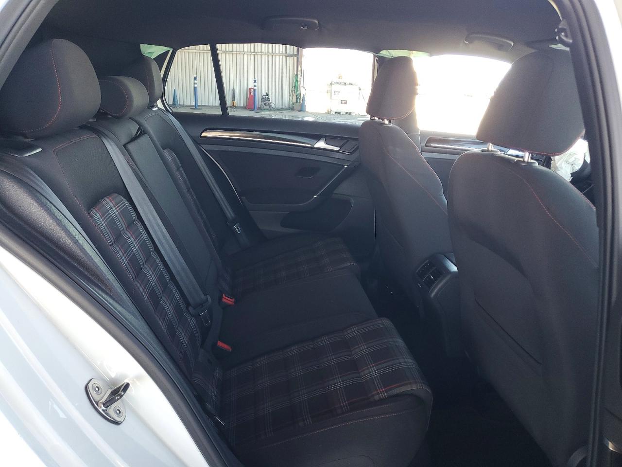 3VW5T7AU9GM033560 · 2016 VOLKSWAGEN GTI · 10/12