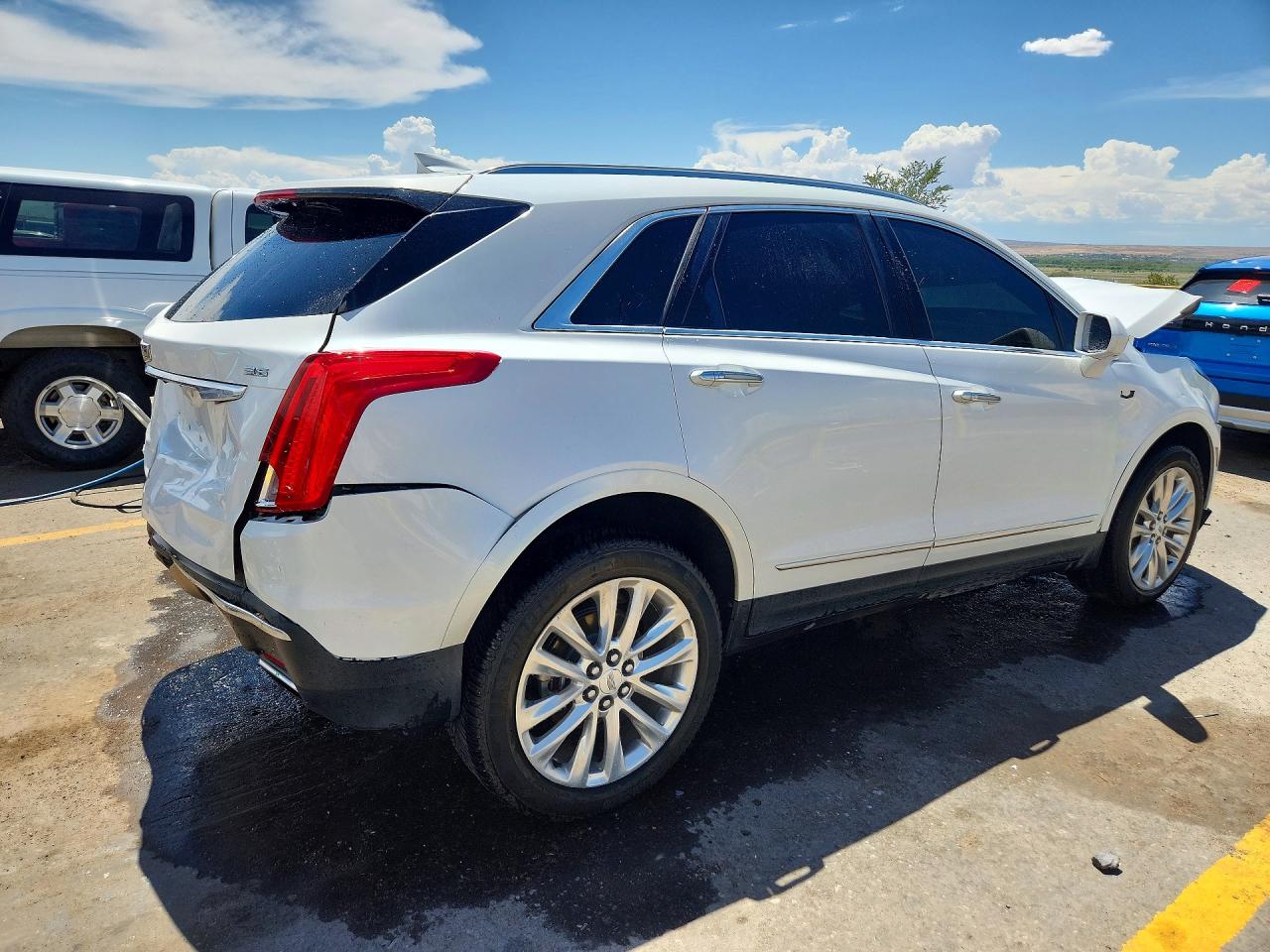 1GYKNFRS8HZ103914 · 2017 CADILLAC XT5 · 3/13