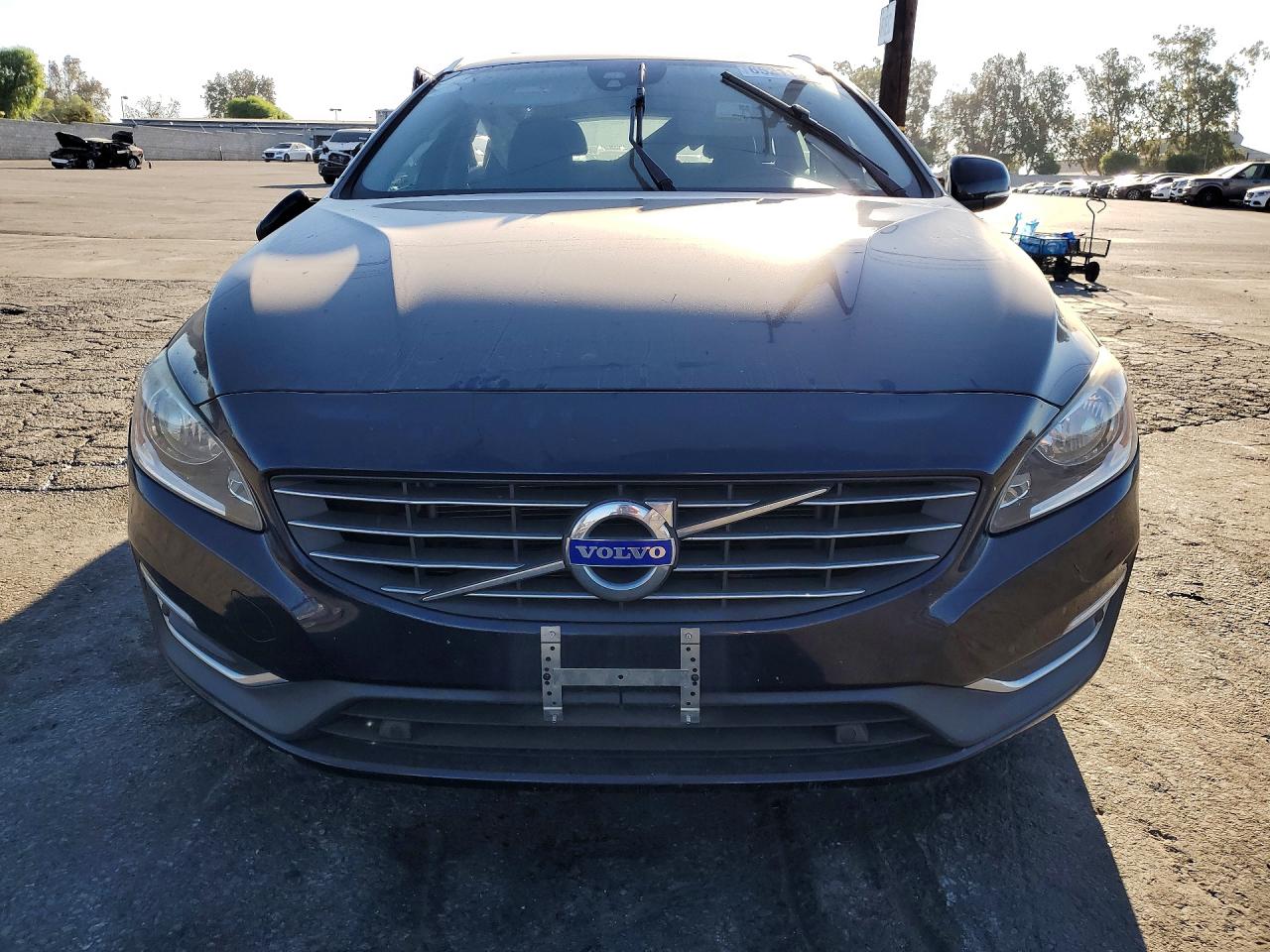 YV140MEK3H1333649 · 2017 VOLVO V60 · 5/12