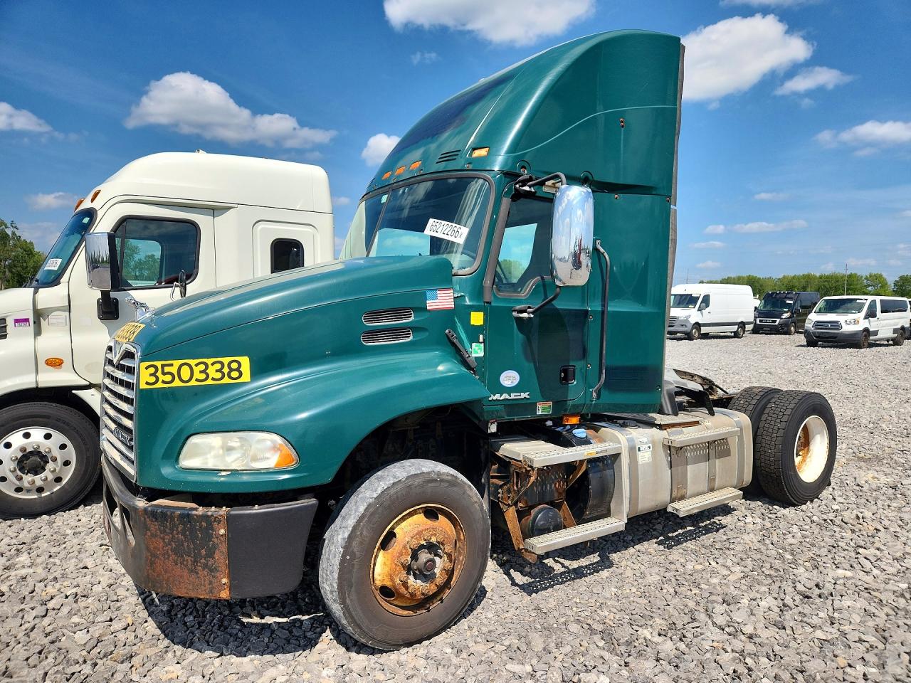 2016 MACK 600