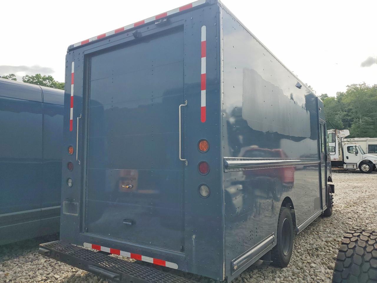4UZAC2EA2MCMN0015 · 2021 FREIGHTLINER MT45 CHASSIS · 3/13