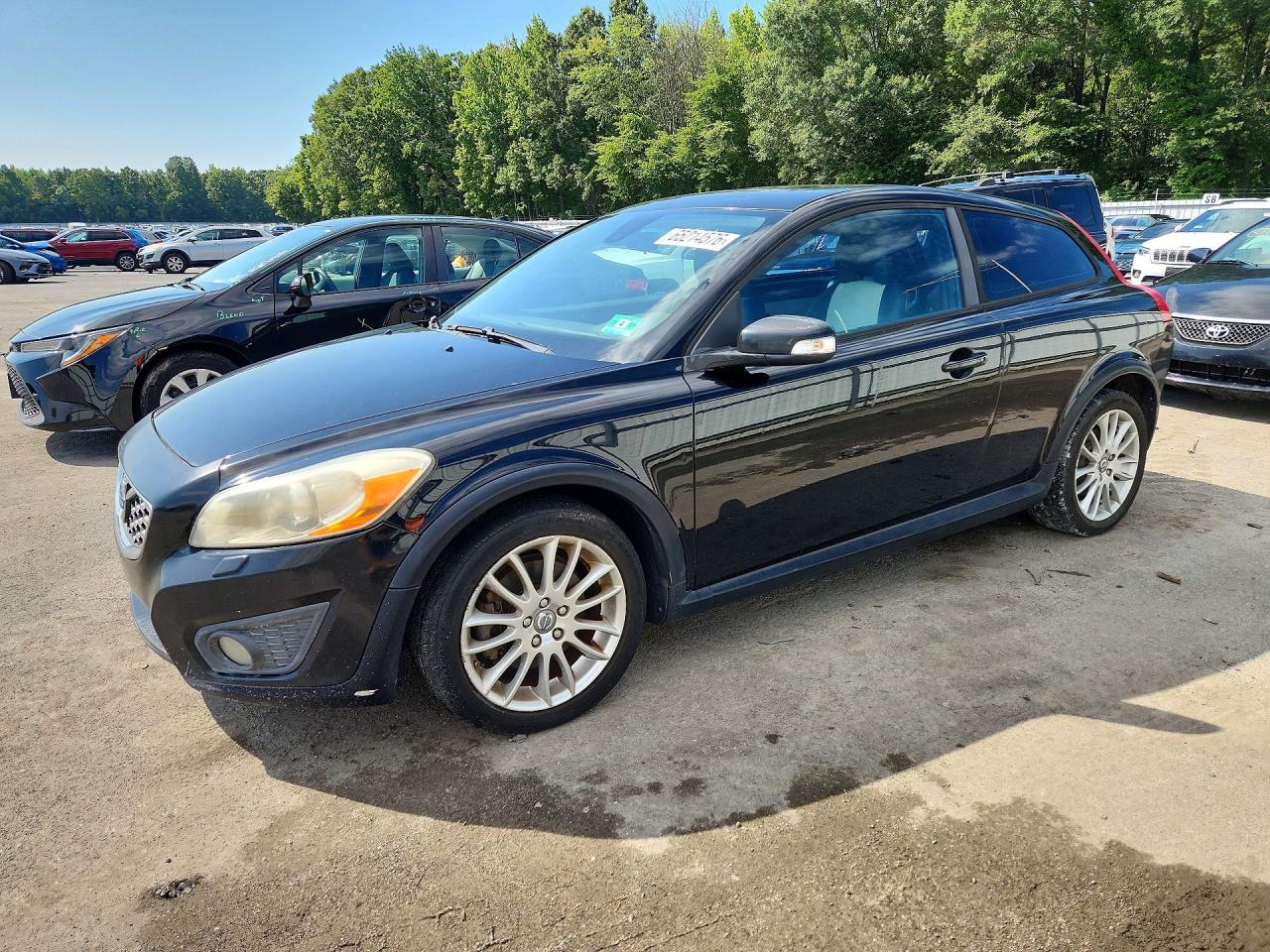 YV1672MK2B2210159 · 2011 VOLVO C30
