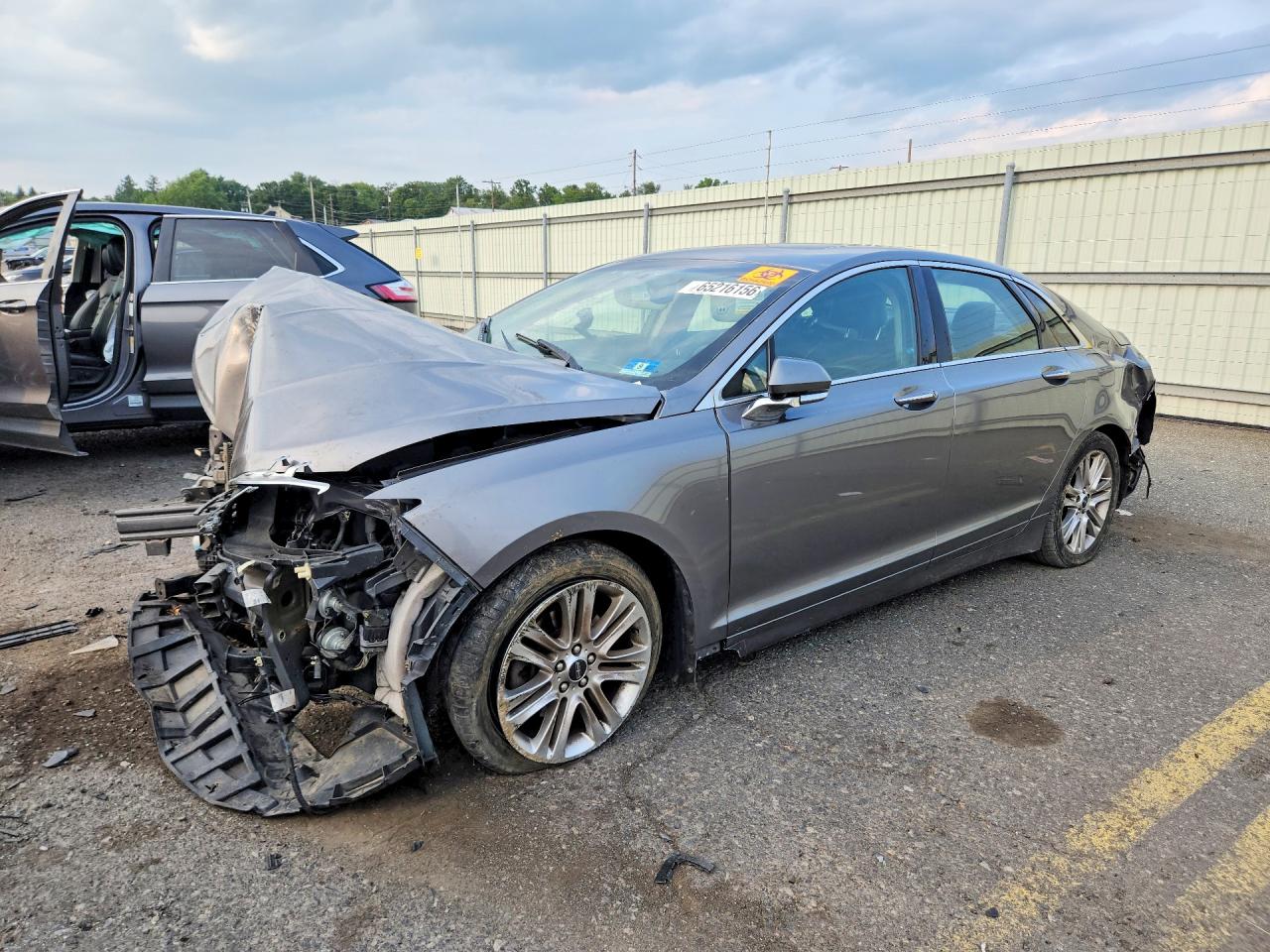 3LN6L2G97ER821570 · 2014 LINCOLN MKZ