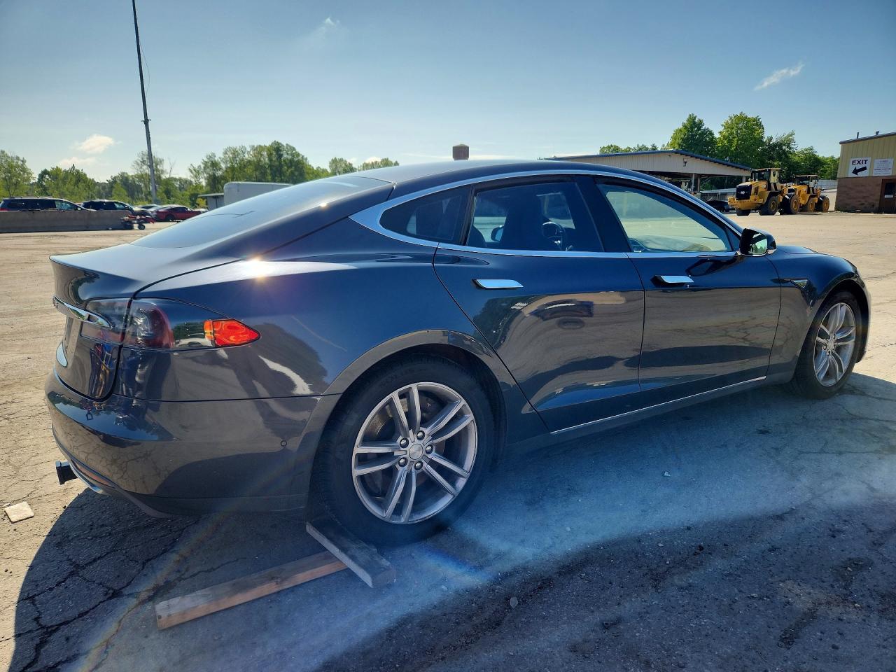 5YJSA1E14FF110508 · 2015 TESLA MODEL S · 3/12