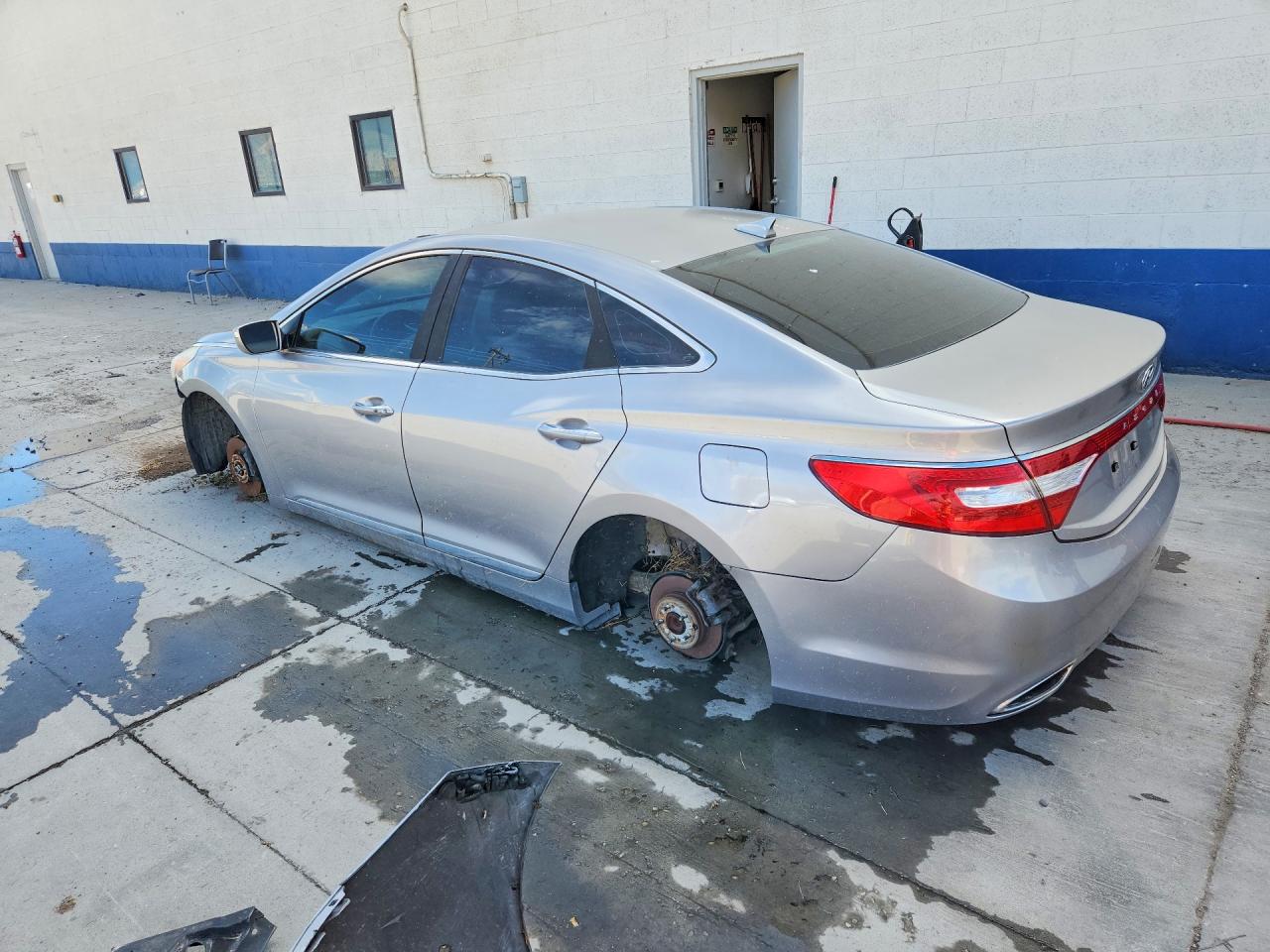 KMHFG4JG1CA149875 · 2012 HYUNDAI AZERA · 2/12