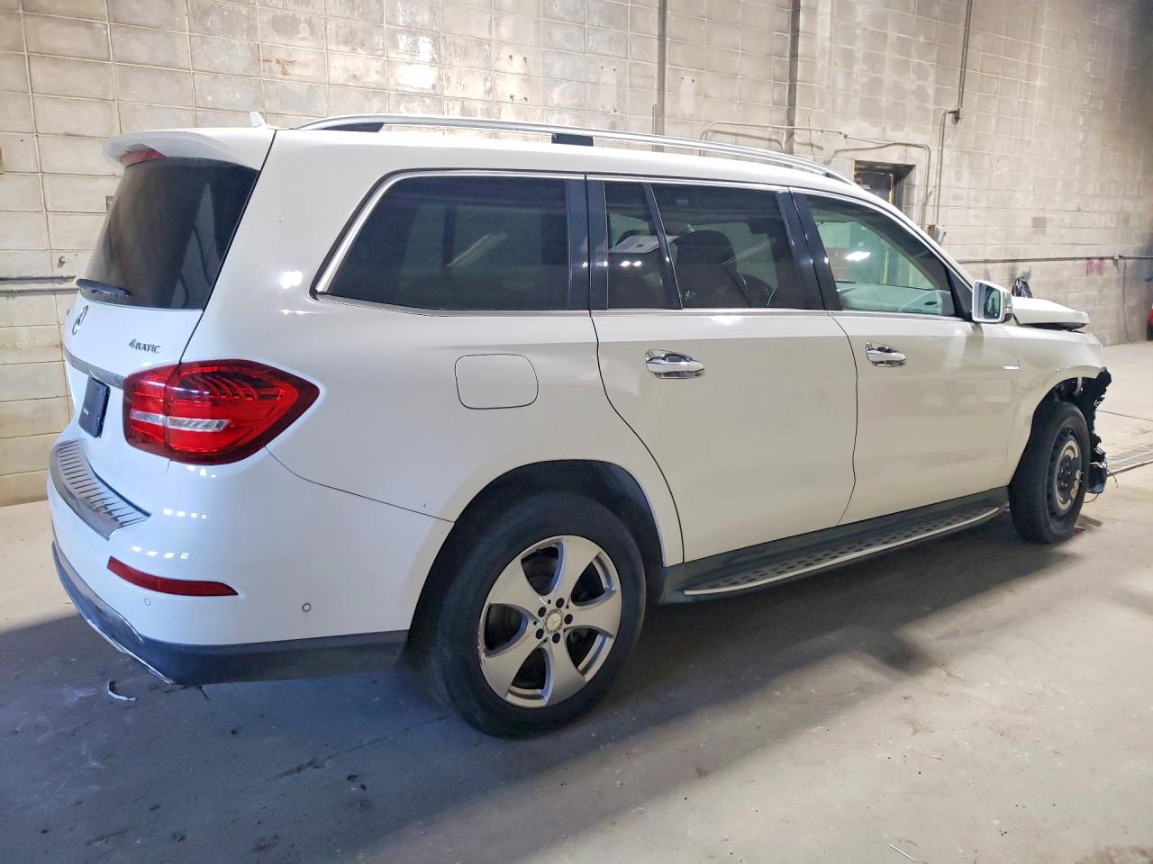 4JGDF6EE6HA752178 · 2017 MERCEDES-BENZ GLS · 3/13