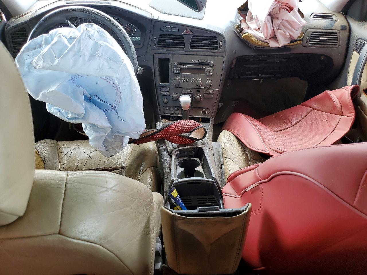 YV1RH52Y742350357 · 2004 VOLVO S60 · 8/12