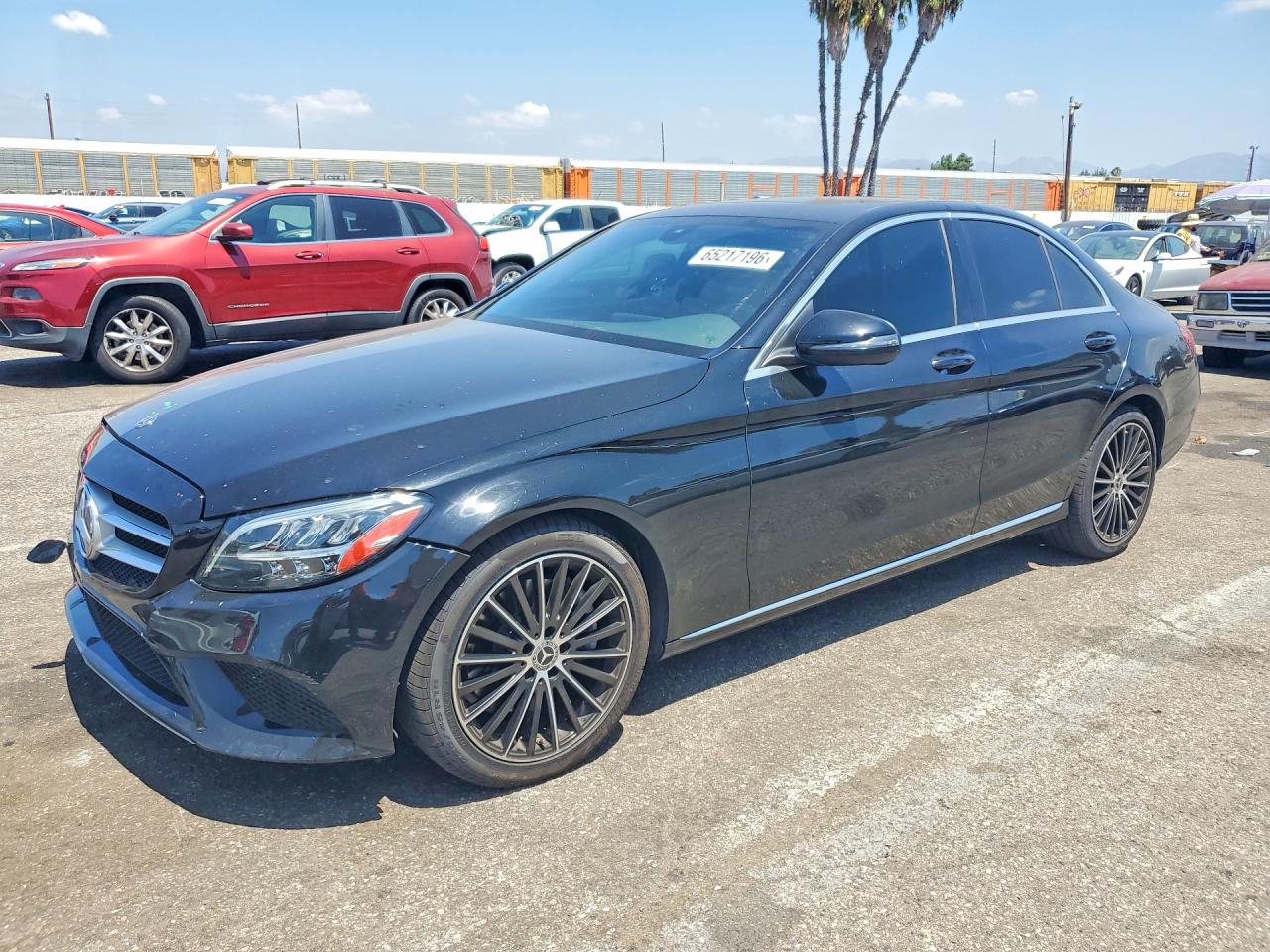 55SWF8DB2KU304095 · 2019 MERCEDES-BENZ C