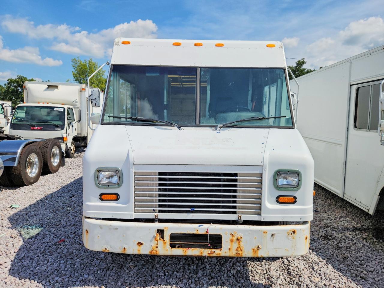 1F66F5KYXB0A10386 · 2011 FORD F59 · 5/12