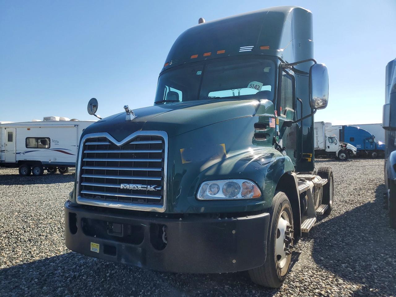 2018 MACK 600