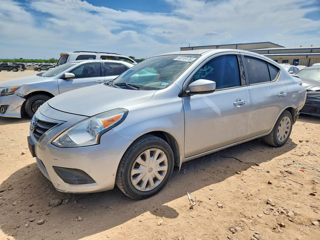 3N1CN7AP9HK422763 · 2017 NISSAN VERSA