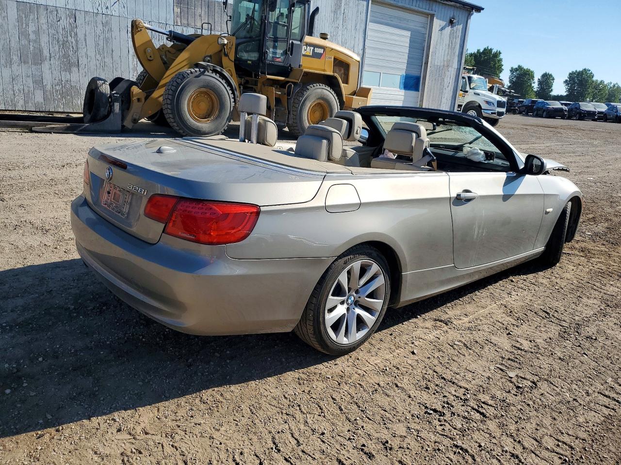 WBADW7C5XBE542631 · 2011 BMW 328 · 3/12