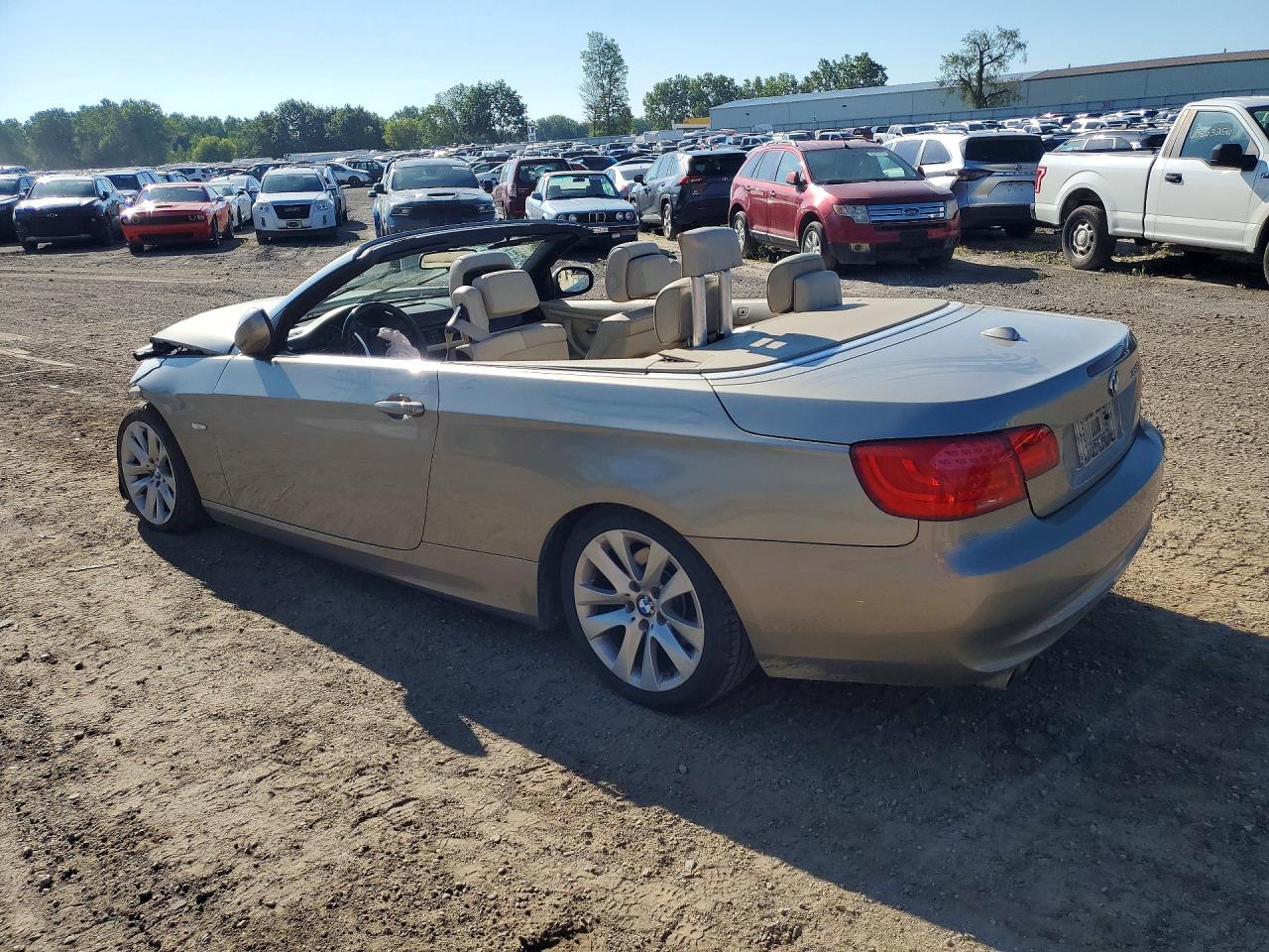 WBADW7C5XBE542631 · 2011 BMW 328 · 2/12