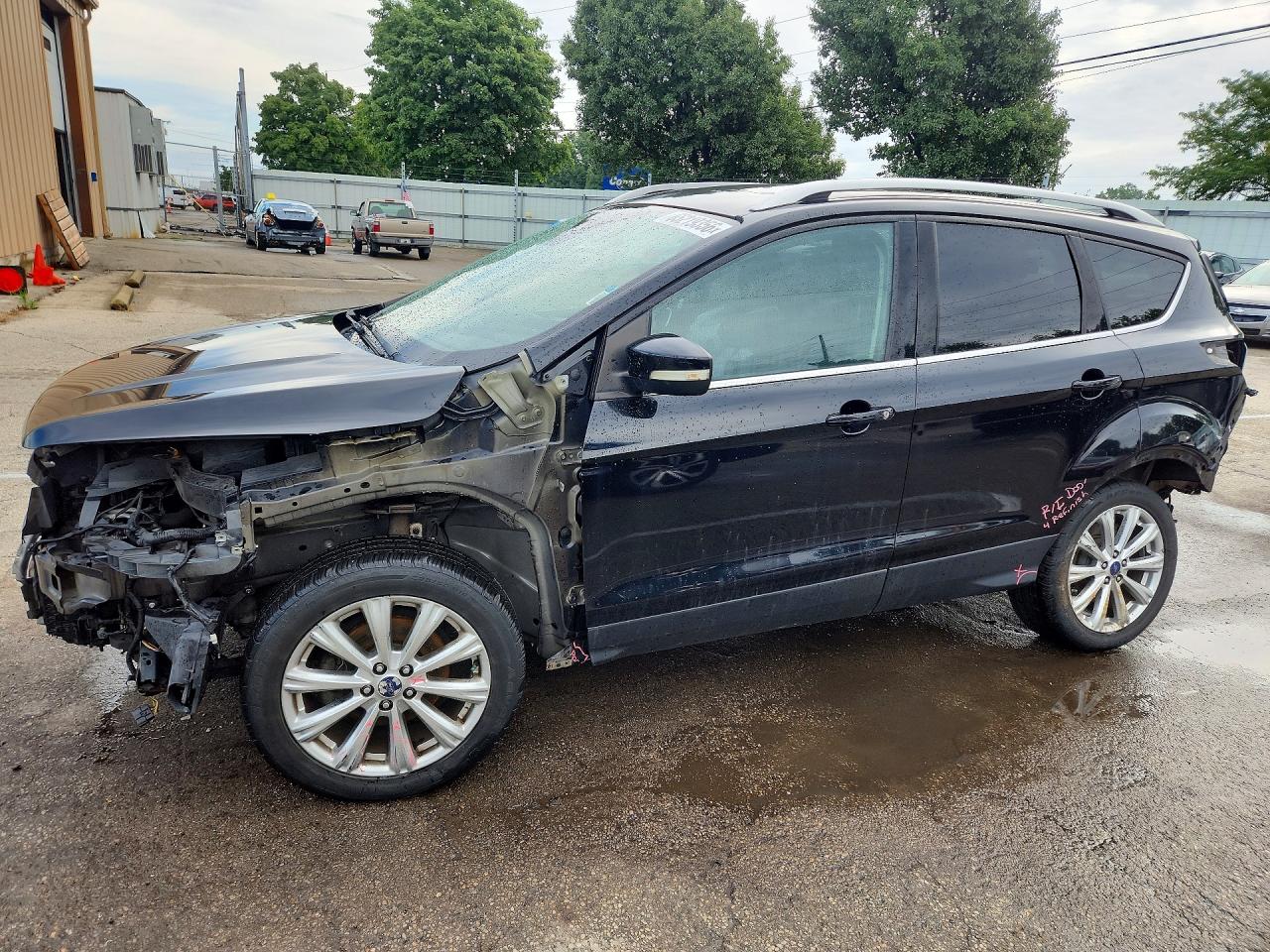 1FMCU0JD4HUC85286 · 2017 FORD ESCAPE