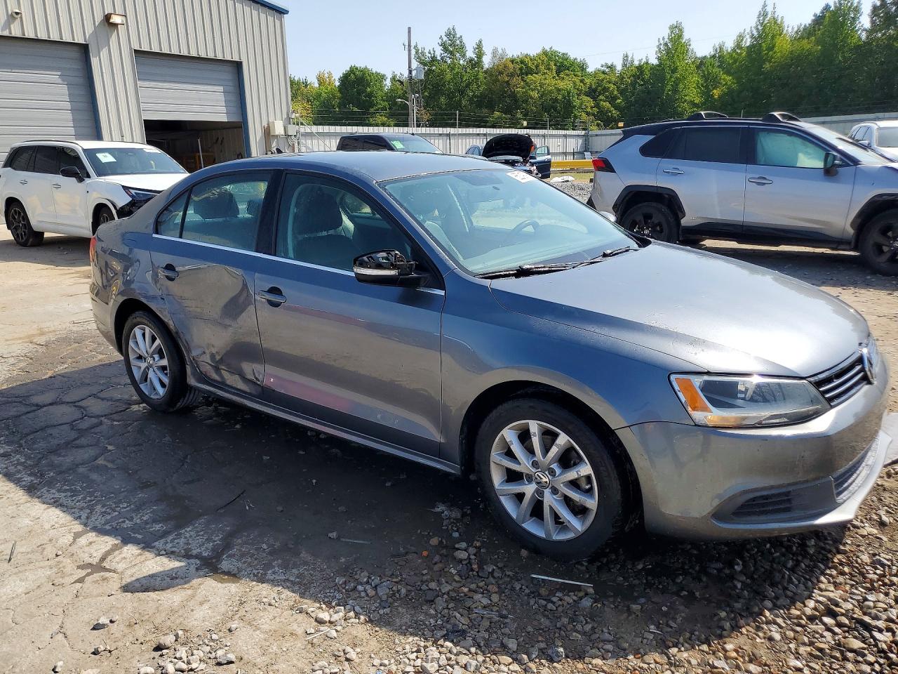 3VWD07AJ5EM317467 · 2014 VOLKSWAGEN JETTA · 4/12