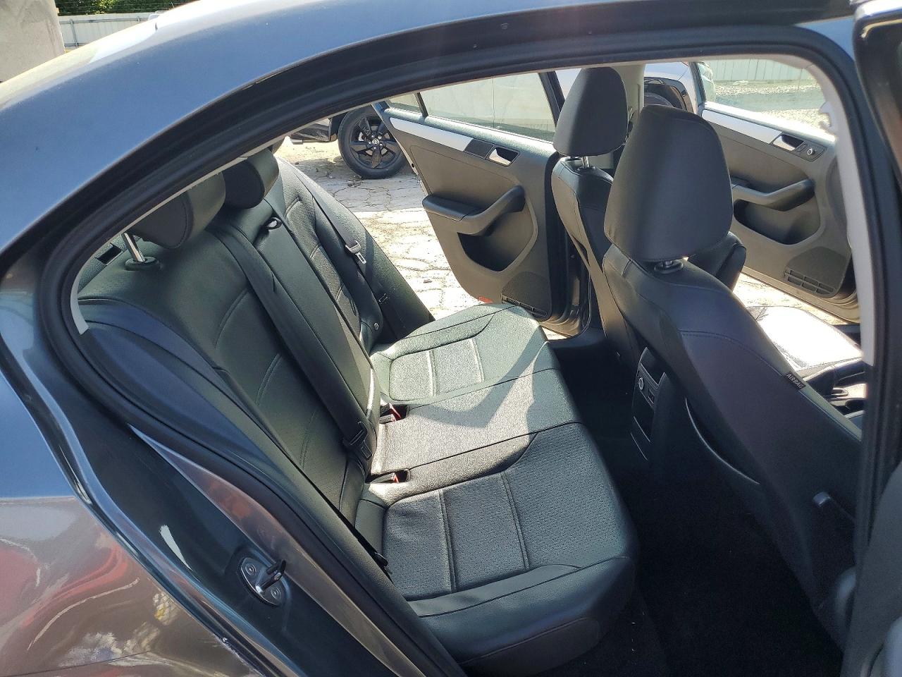 3VWD07AJ5EM317467 · 2014 VOLKSWAGEN JETTA · 10/12