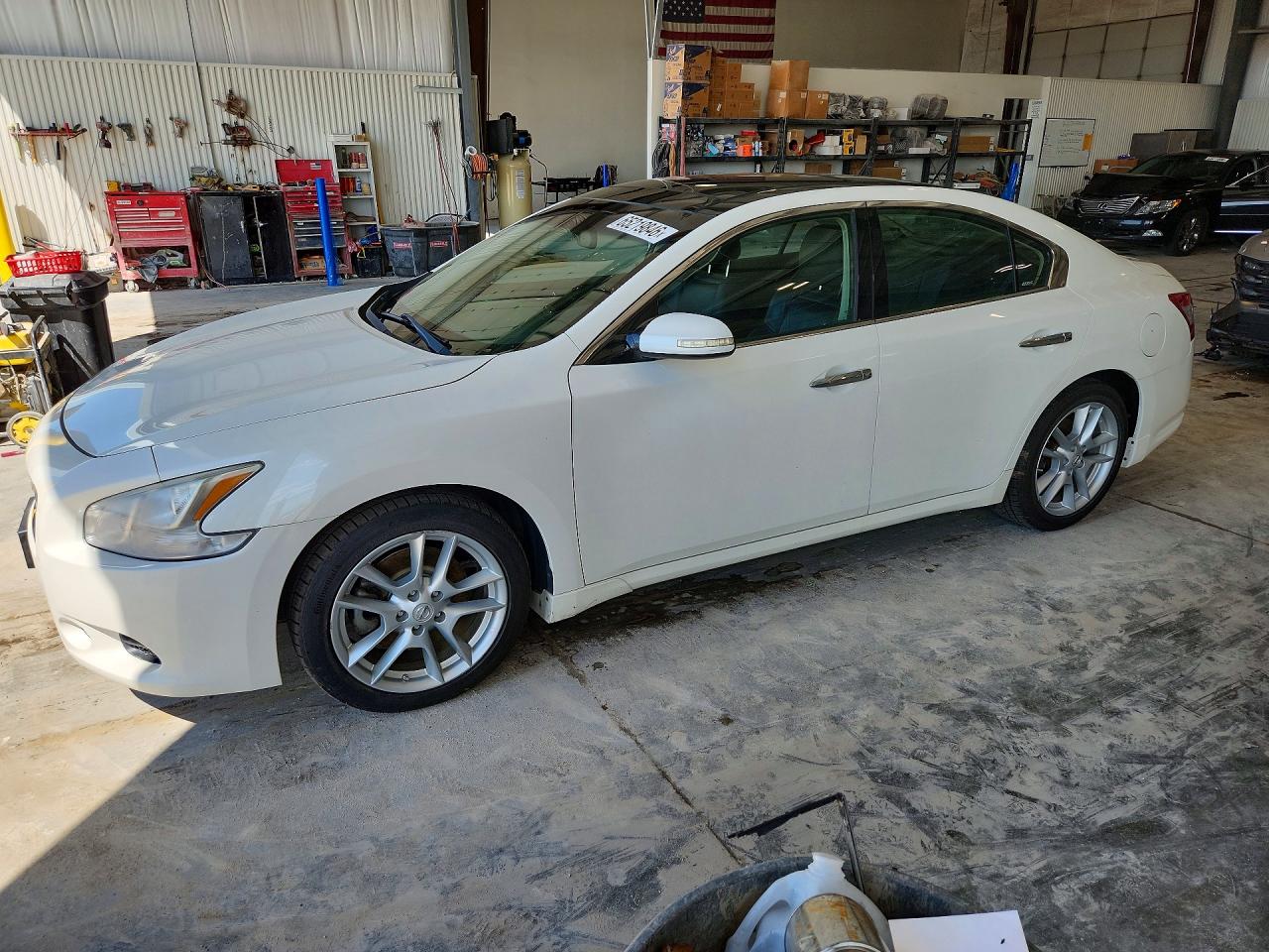 1N4AA5APXAC851819 · 2010 NISSAN MAXIMA
