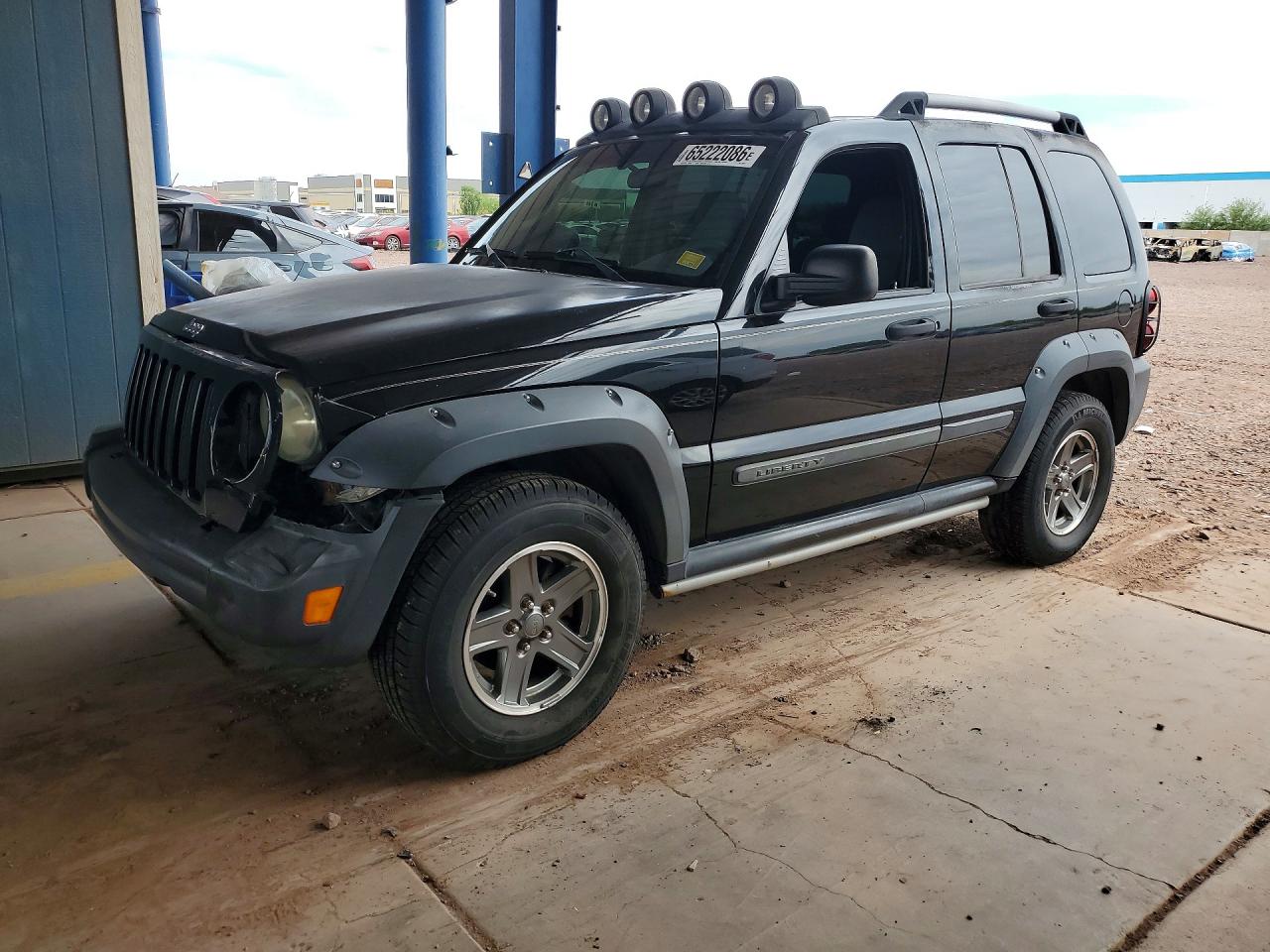 1J4GK38K65W542637 · 2005 JEEP LIBERTY