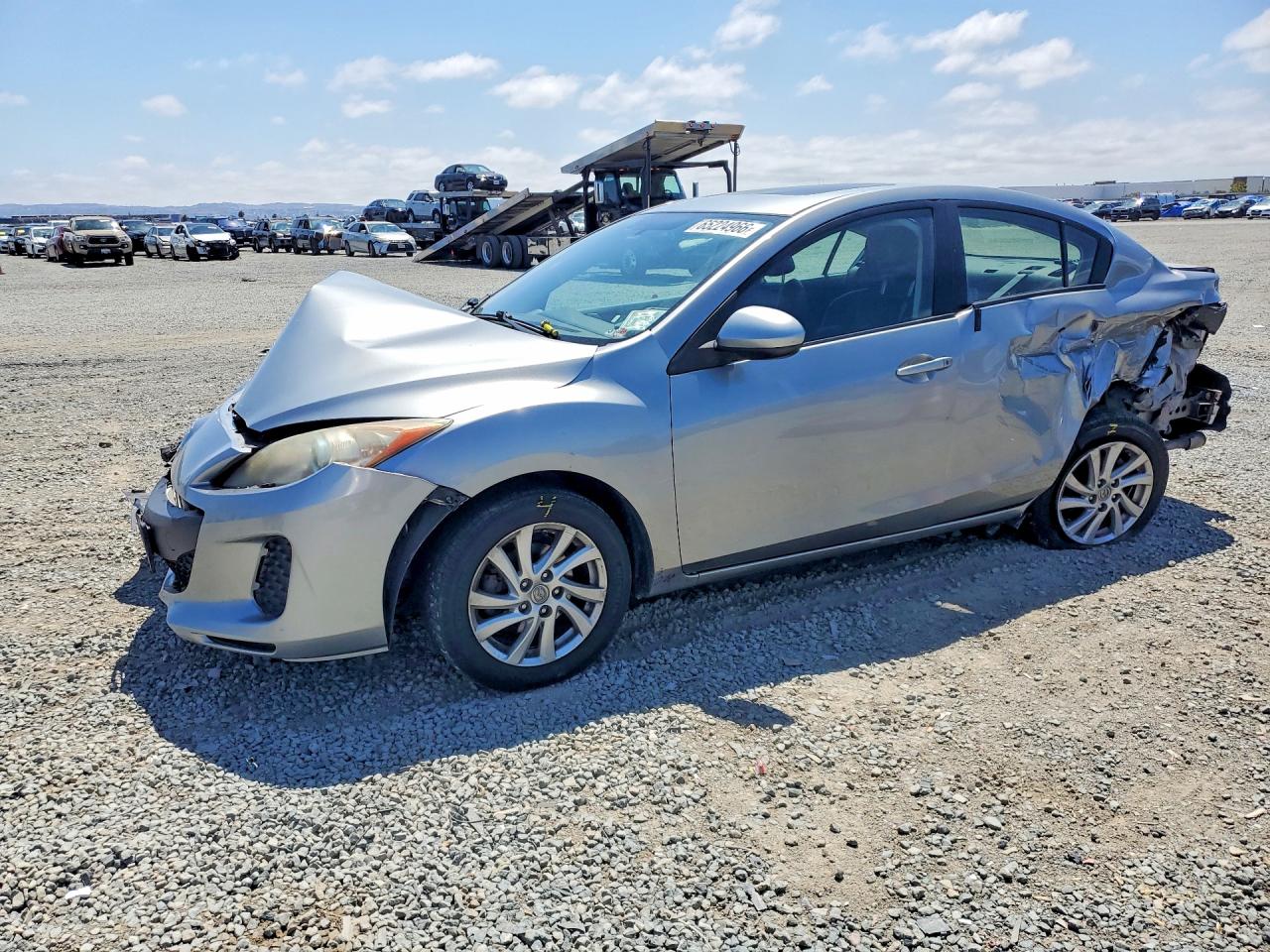 JM1BL1W8XC1650133 · 2012 MAZDA 3