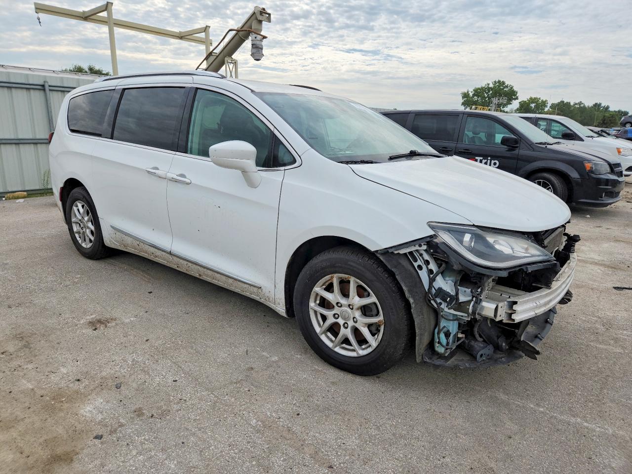 2C4RC1BG5LR128016 · 2020 CHRYSLER PACIFICA · 4/13
