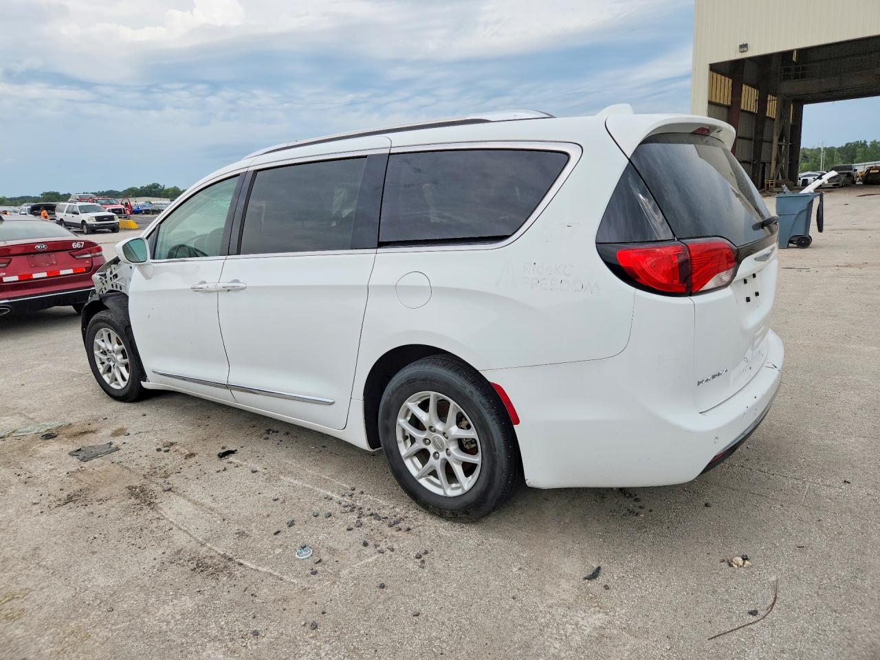2C4RC1BG5LR128016 · 2020 CHRYSLER PACIFICA · 2/13