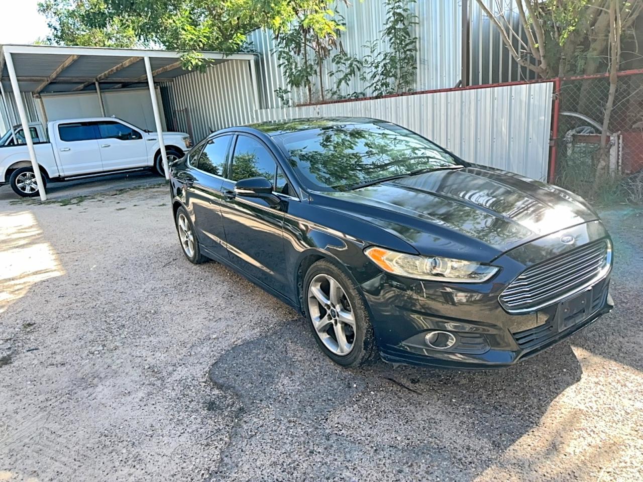 3FA6P0H74FR127209 · 2015 FORD FUSION