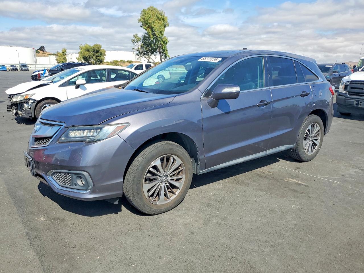 5J8TB3H72JL005437 · 2018 ACURA RDX