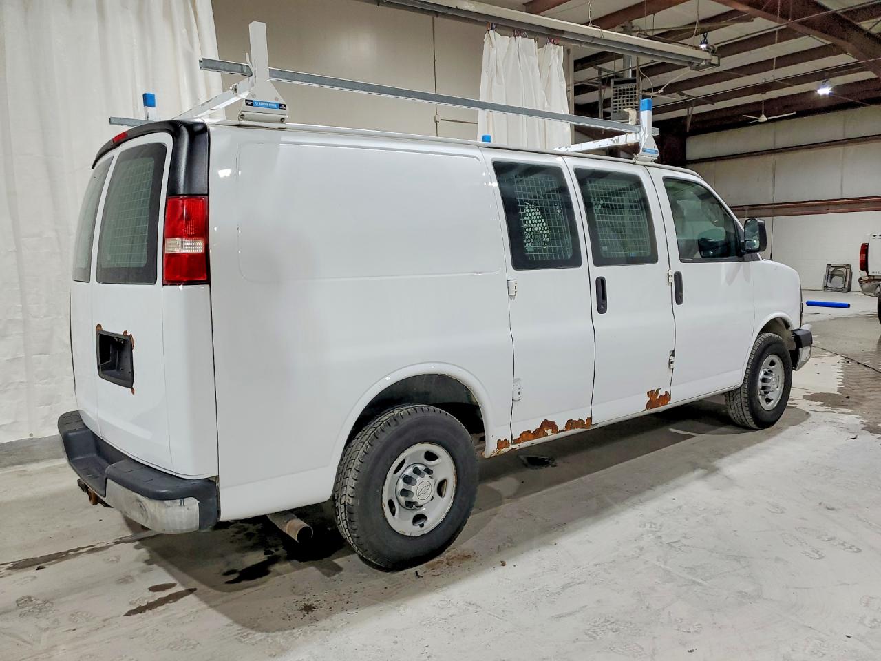 1GCWGAFF5G1268876 · 2016 CHEVROLET EXPRESS G2500 · 3/12