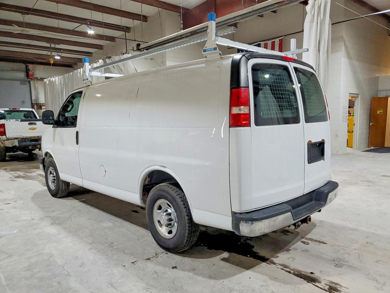 1GCWGAFF5G1268876 · 2016 CHEVROLET EXPRESS G2500 · 2/12