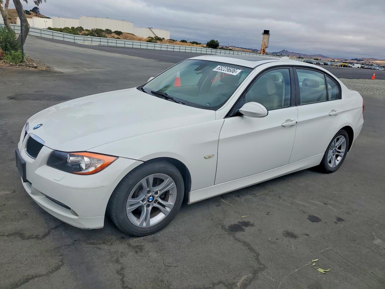WBAVC73588KP38851 · 2008 BMW 328