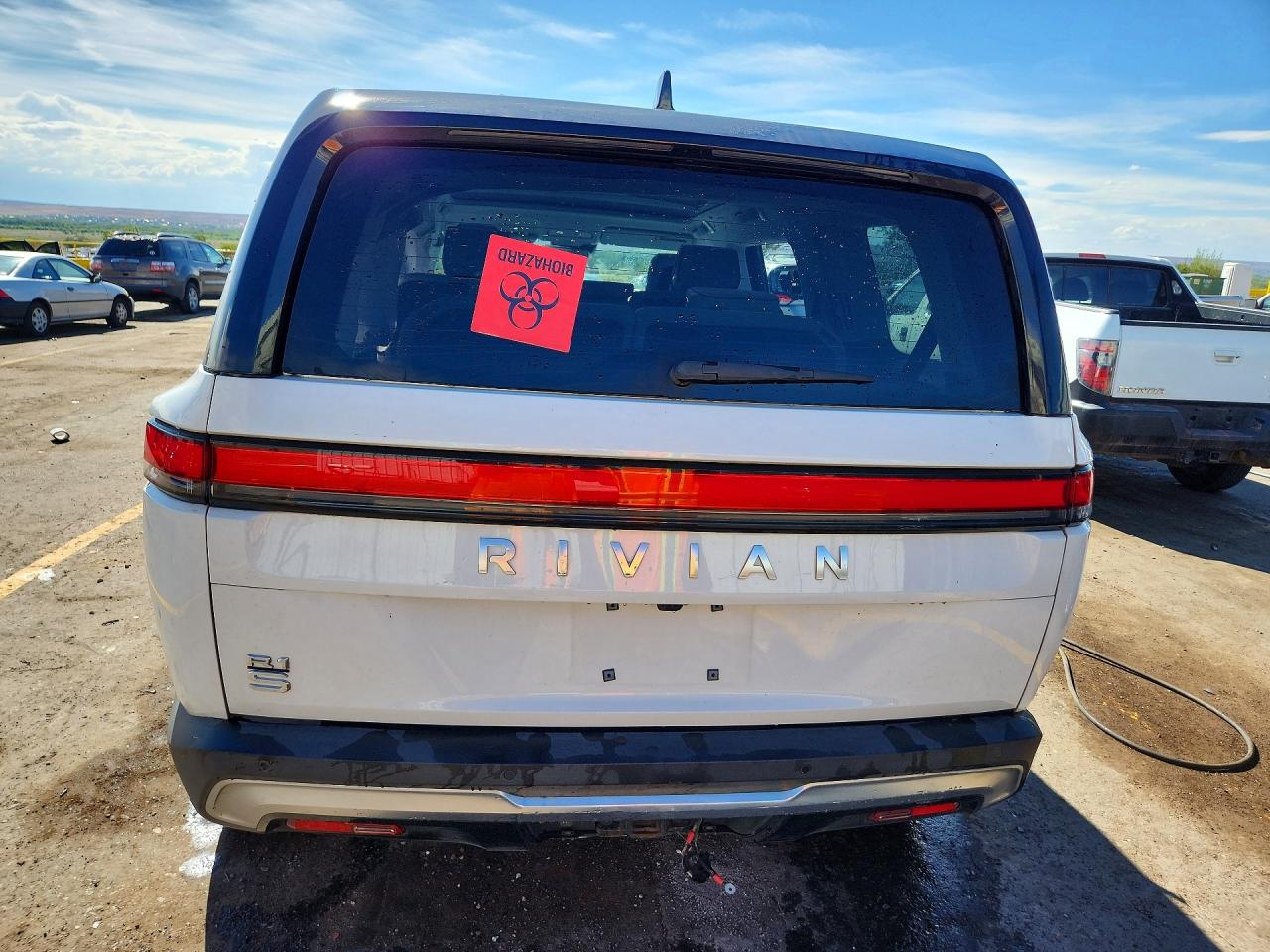 7PDSGBBA9RN030029 · 2024 RIVIAN R1S · 6/13