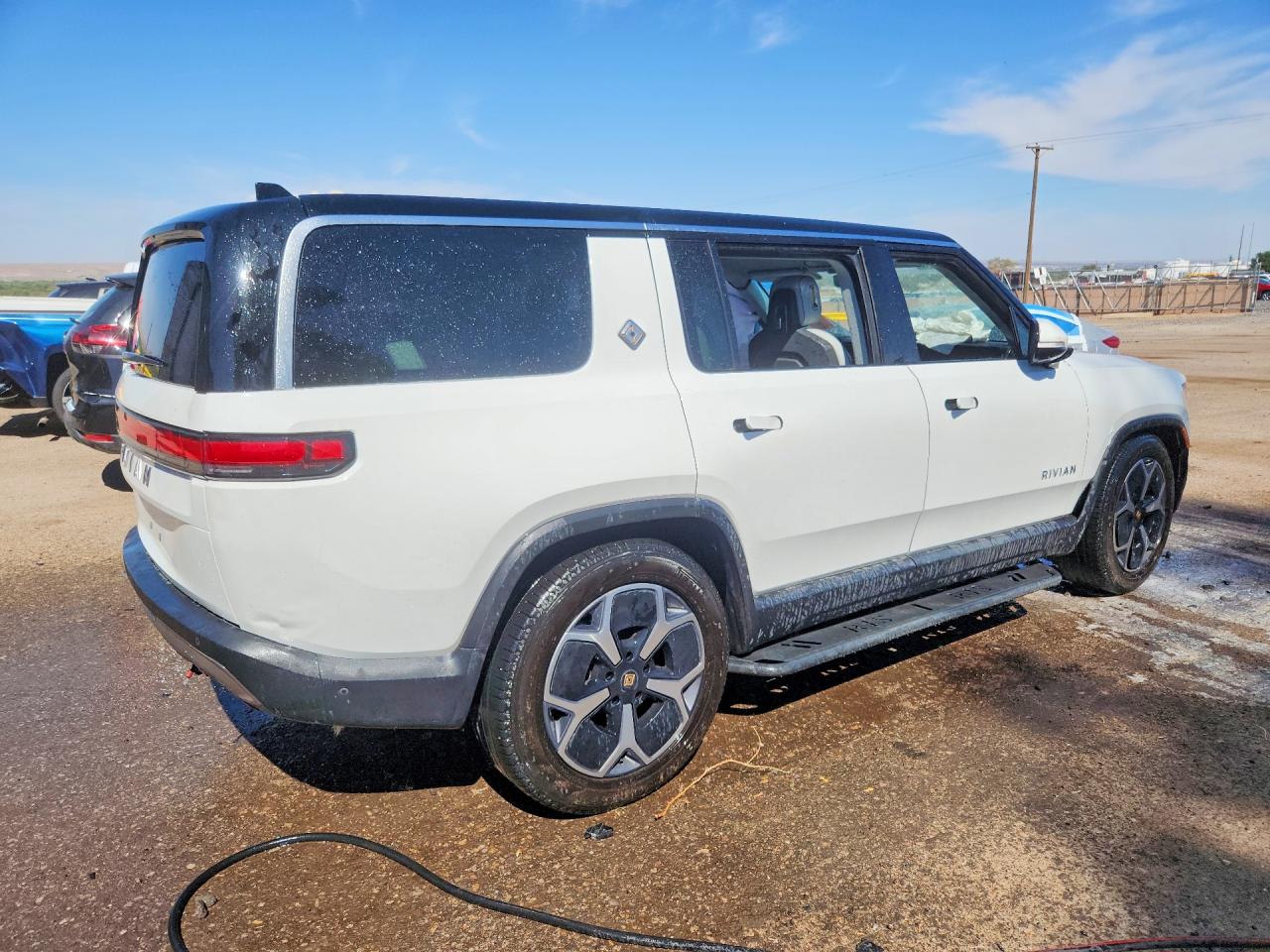 7PDSGBBA9RN030029 · 2024 RIVIAN R1S · 3/13