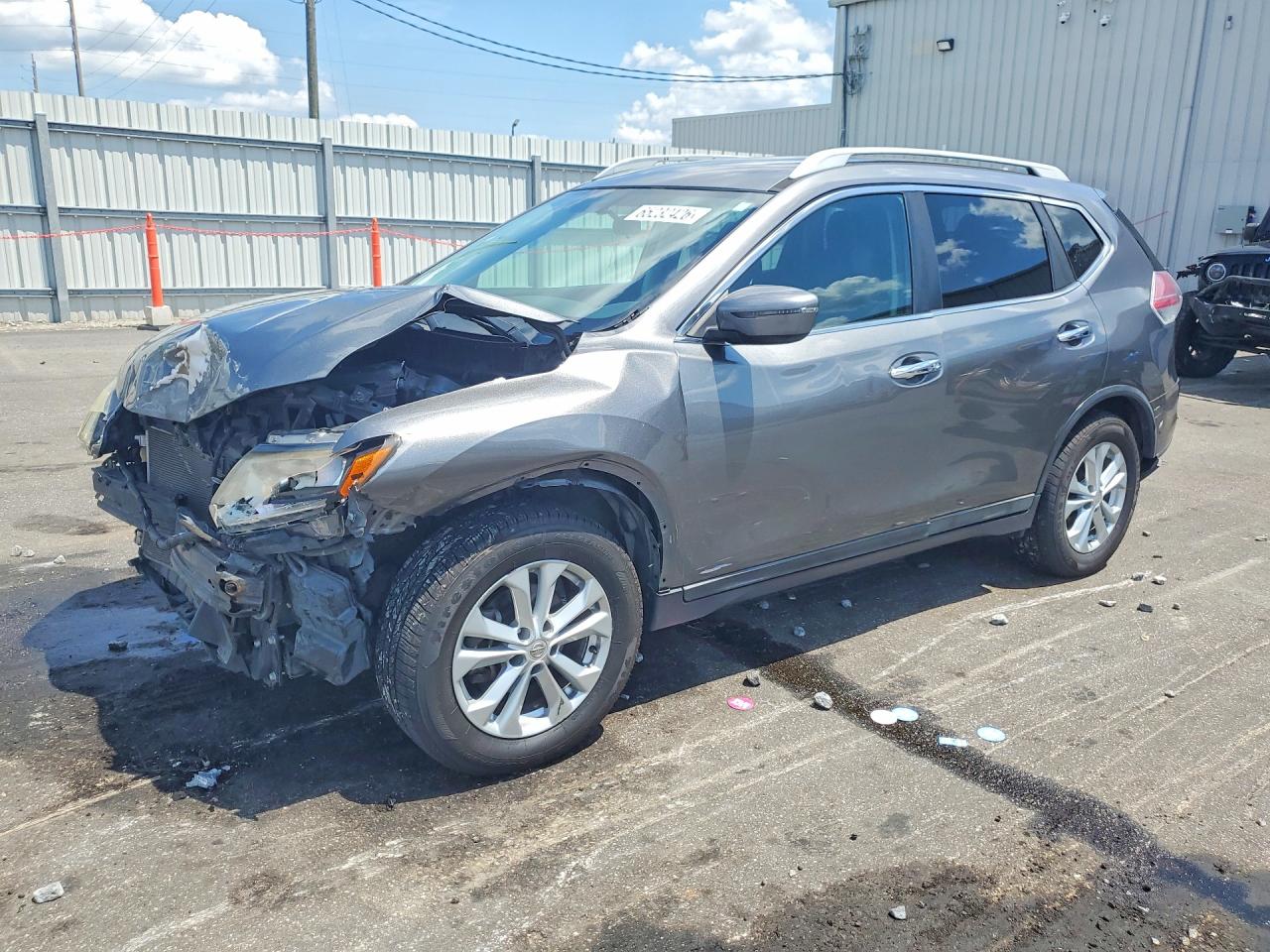 5N1AT2MT0GC897966 · 2016 NISSAN ROGUE