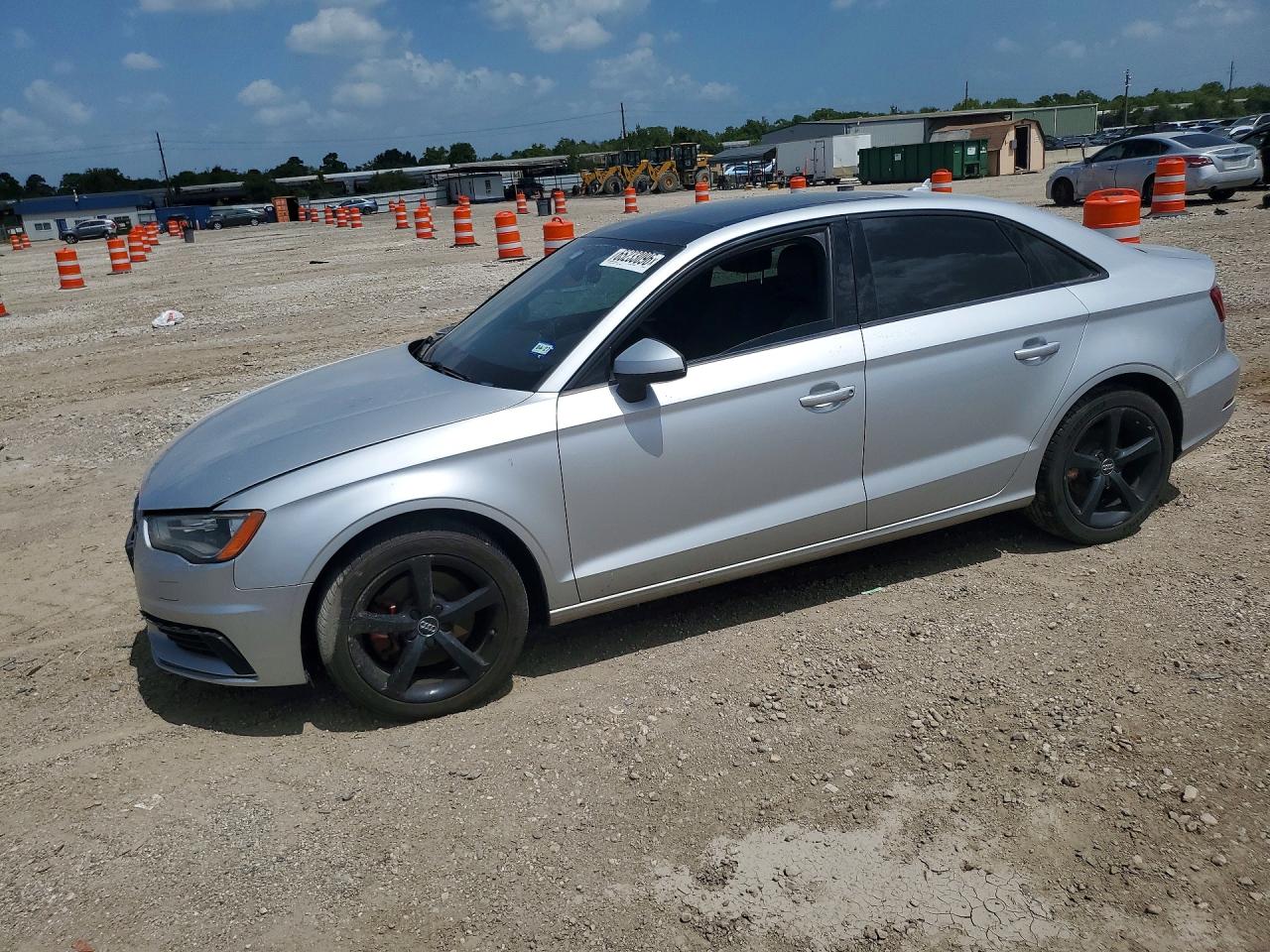 WAUBFGFF0F1001175 · 2015 AUDI A3