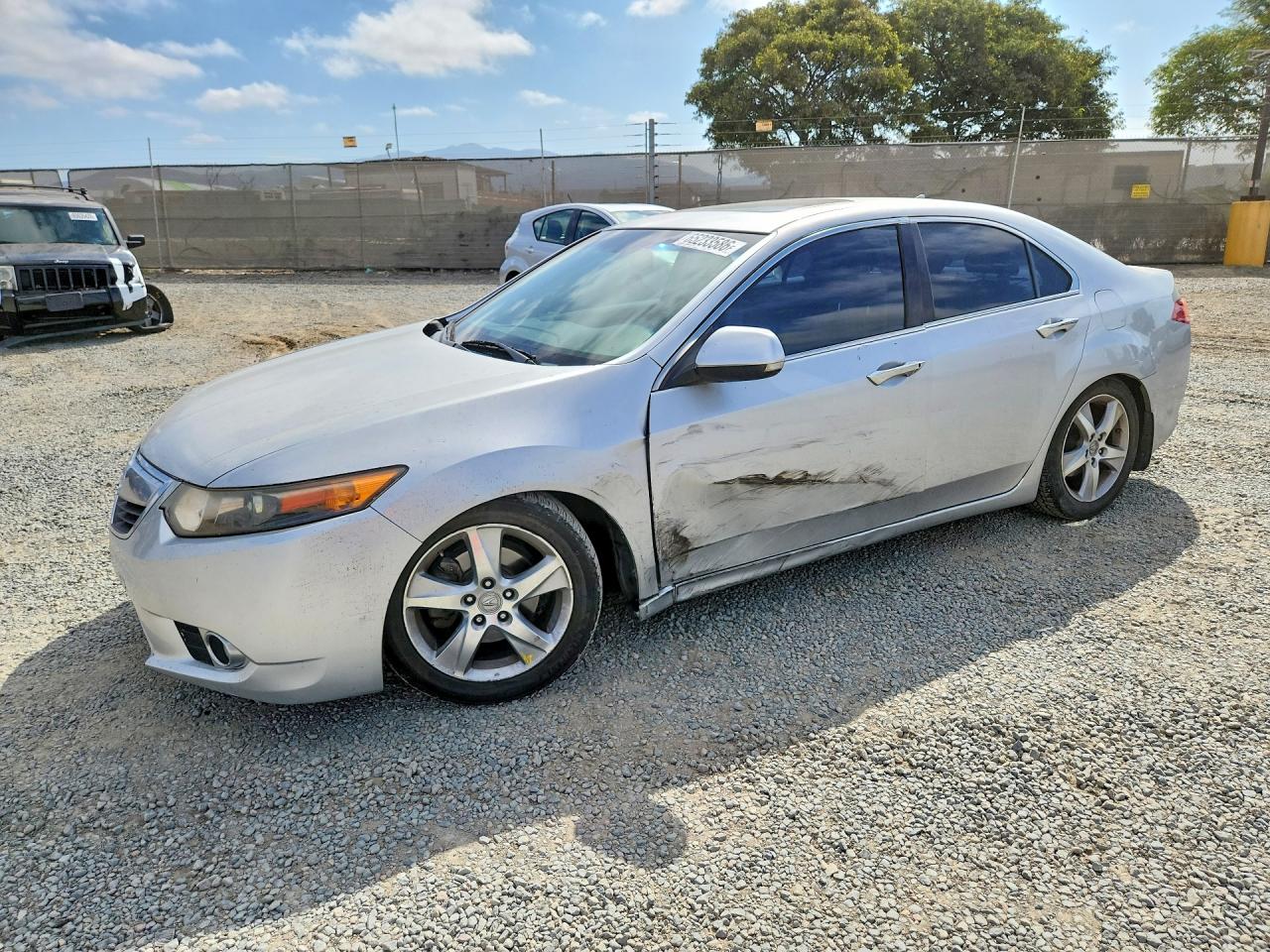 JH4CU2F6XBC017834 · 2011 ACURA TSX