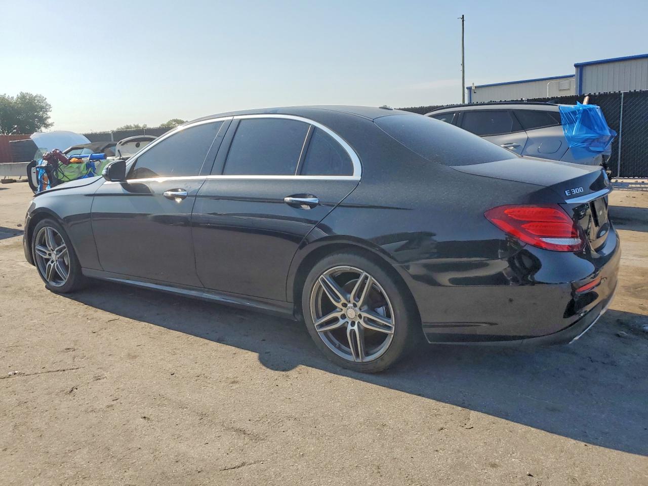 WDDZF4JB4HA055978 · 2017 MERCEDES-BENZ E · 2/12